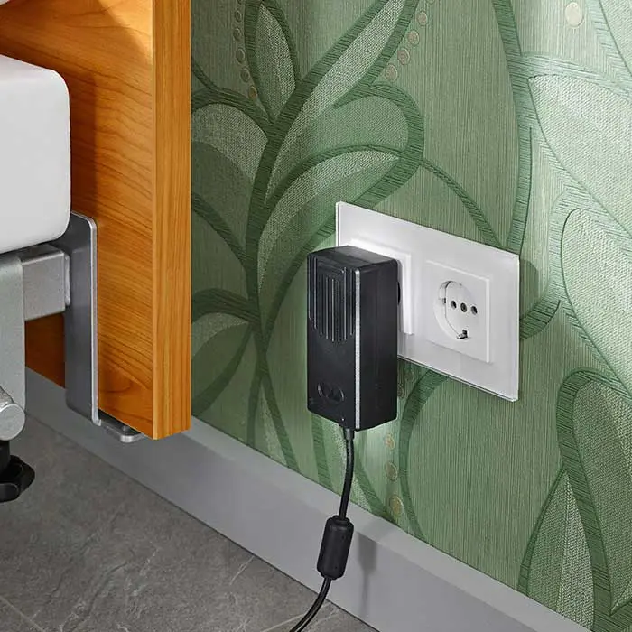 ชุดเตียงคนป่วยไฟฟ้า LIBRA จากประเทศเยอรมัน (เตียงปรับต่ำสุด 25 cm.) ราวกั้นเตียง 2 ตอน แบบเต็มเตียง + พร้อมที่นอนโฟมป้องกันแผลกดทับ MERCURY หนา 15 ซม. จากประเทศอังกฤษ + ชุดผ้าปูที่นอน