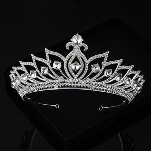 >มงกุฎเพชรเจ้าหญิงน้อย รัดเกล้า