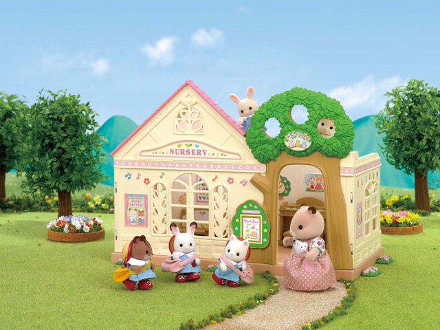 โรงเรียนอนุบาล พร้อมอุปกรณ์การเรียนการสอนครบครัน ซิลวาเนียนแท้ Forest Nursery : Sylvanian Families