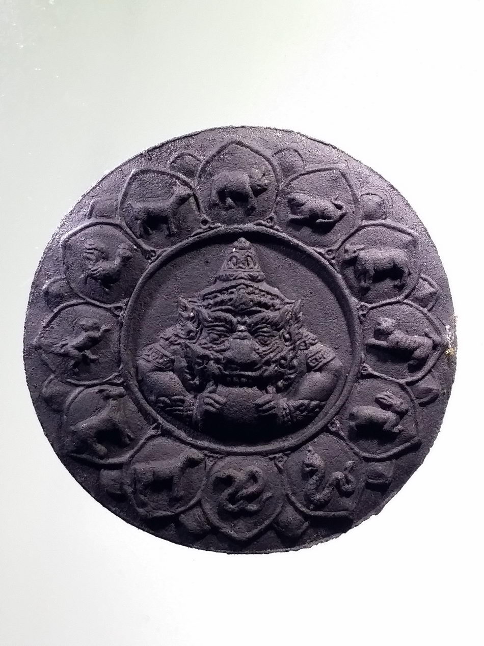 รหัสสินค้า จตุคามรามเทพ 893 จตุคามรามเทพ รุ่น เก้าหน้ามหาโชคมหาเศรษฐี วัดอ้ายเขียว เนื้อว่านกากยายักษ์