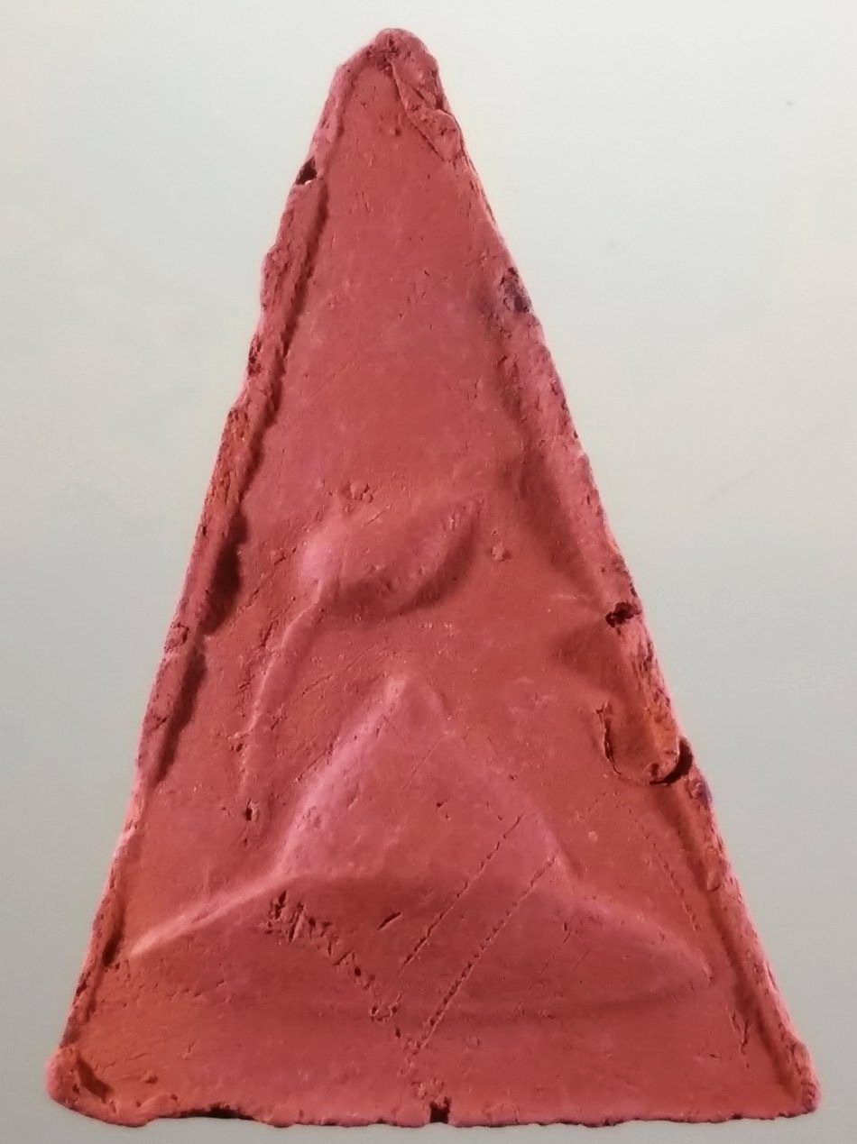 รหัสสินค้า พระมีกล่อง 3971 พระนางพญาเนื้อดินเผา รุ่นพระมาลาเบี่ยง จังหวัดพิษณุโลก สร้างปี 2538 ที่ระลึก หล่อพระปางลีลาศิลปะสมัยสุโขทัย สูง 9 ศอก 5 องค์