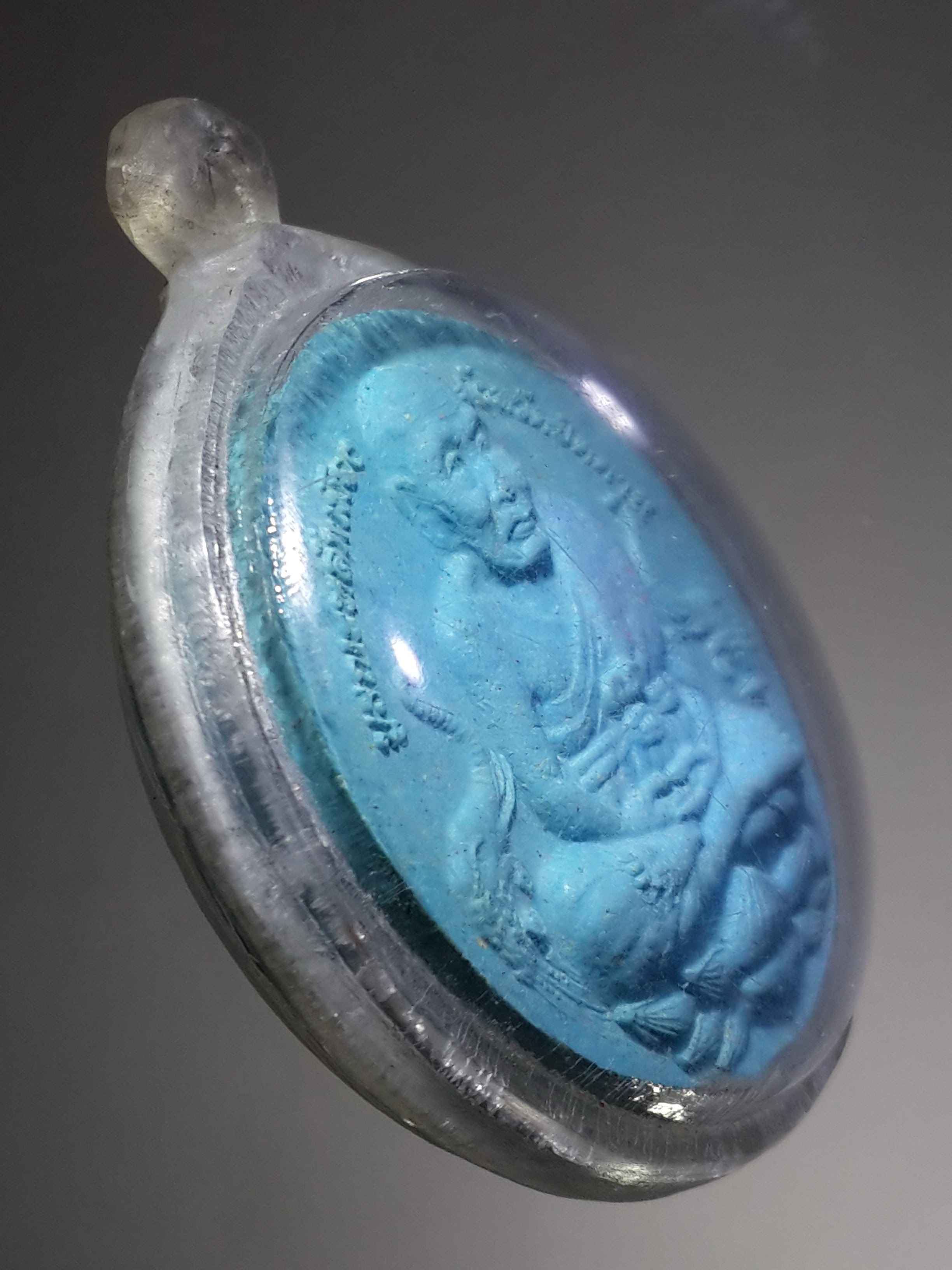 รหัสสินค้า จตุคามรามเทพ 075 จตุคามรามเทพ - หลวงปู่ทวด รุ่นบูรณะหลักเมืองปัตตานี เนื้อสีฟ้า หมายเลข 83593 พระรายการนี้ให้เช่าบูชาแล้ว