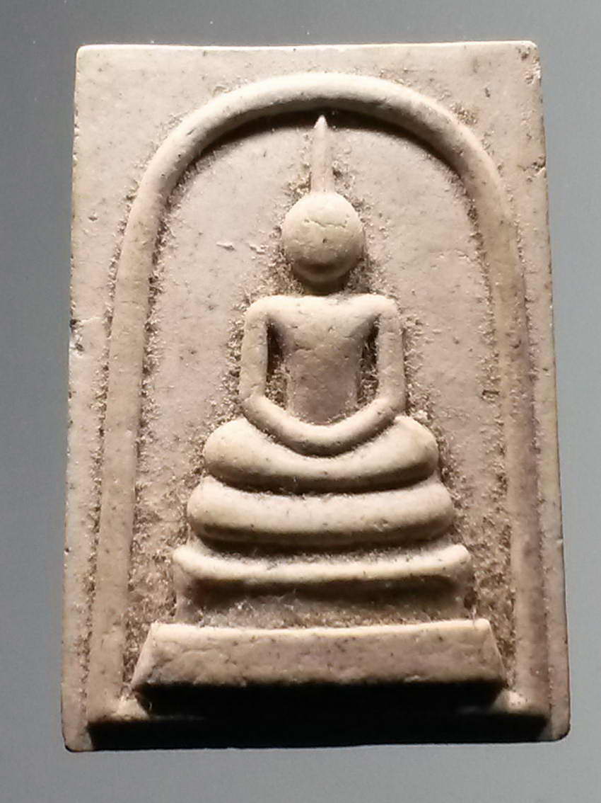 รหัสสินค้า พระเนื้อดิน เนื้อผง เนื้อว่าน 3448 พระสมเด็จเนื้อผง พระอาจารย์ฉวี วัดเขาลมเย็น อำเภอพนัสนิคม จังหวัดชลบุรี