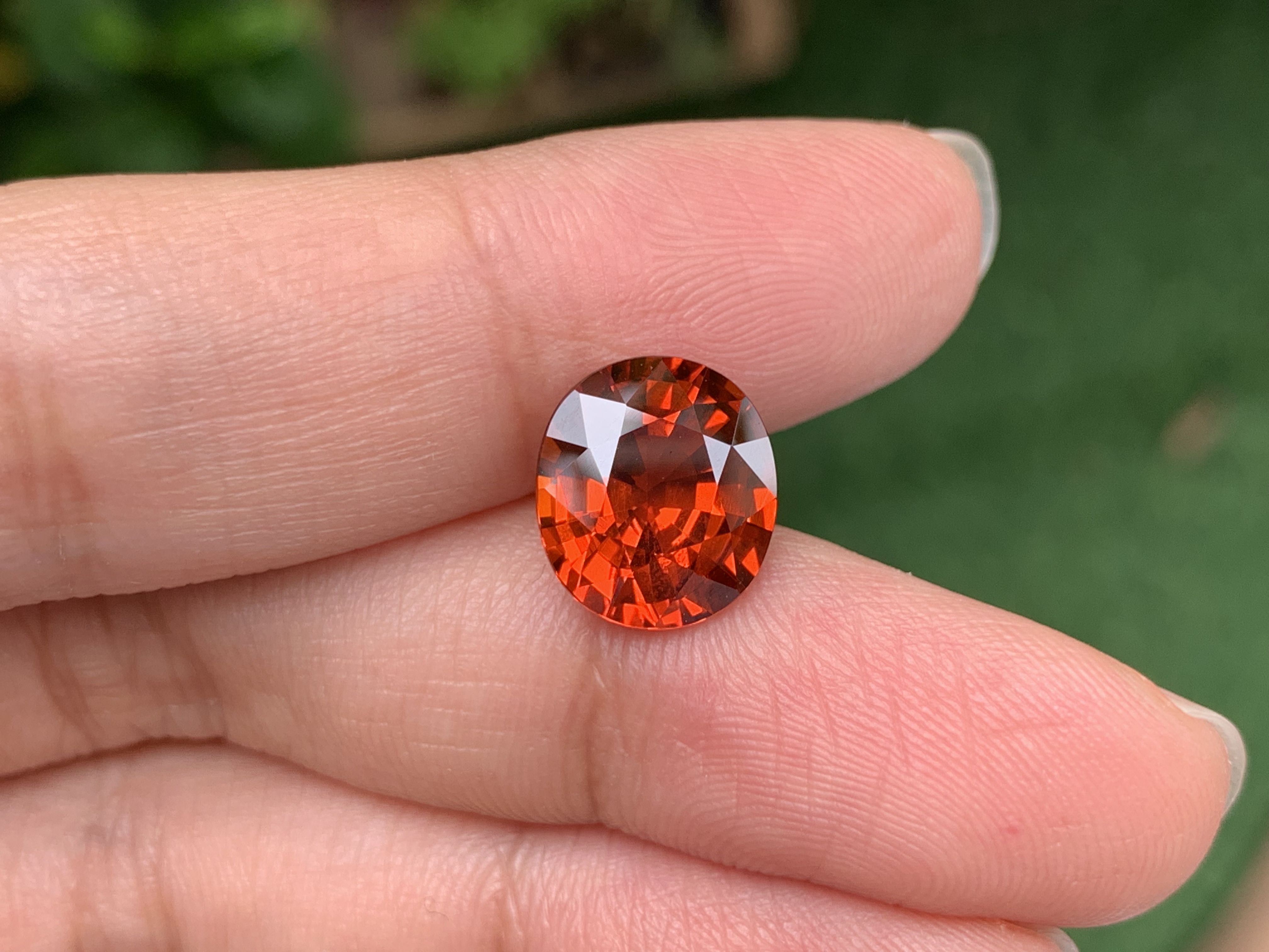 Spessatite ทรงไข่ 6.24 กะรัต