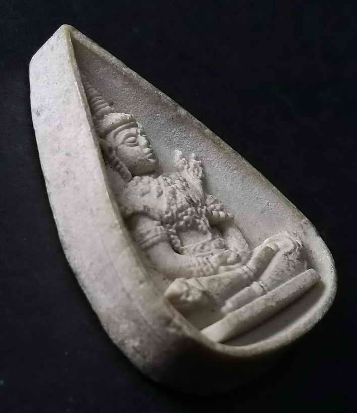 รหัสสินค้า อยุธยา 012 พระแก้วมรกต เนื้อผง ออกวัดใหญ่ชัยมงคล จังหวัดอยุธยา พระรายการนี้ให้เช่าบูชาแล้่ว