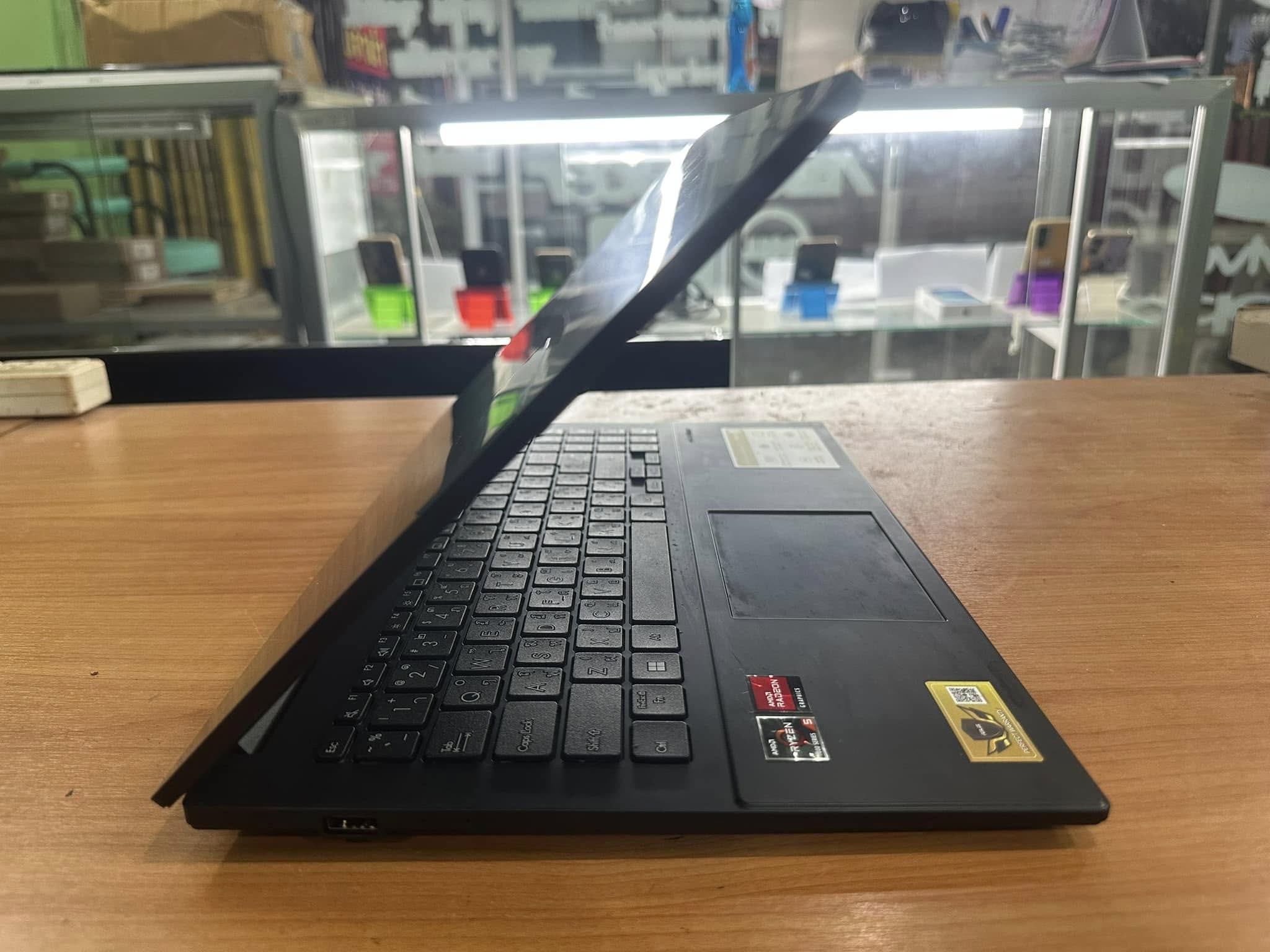 ( SOLD OUT ) Asus Vivobook M1504FA-NJ516W ประกันเหลือยาวๆ