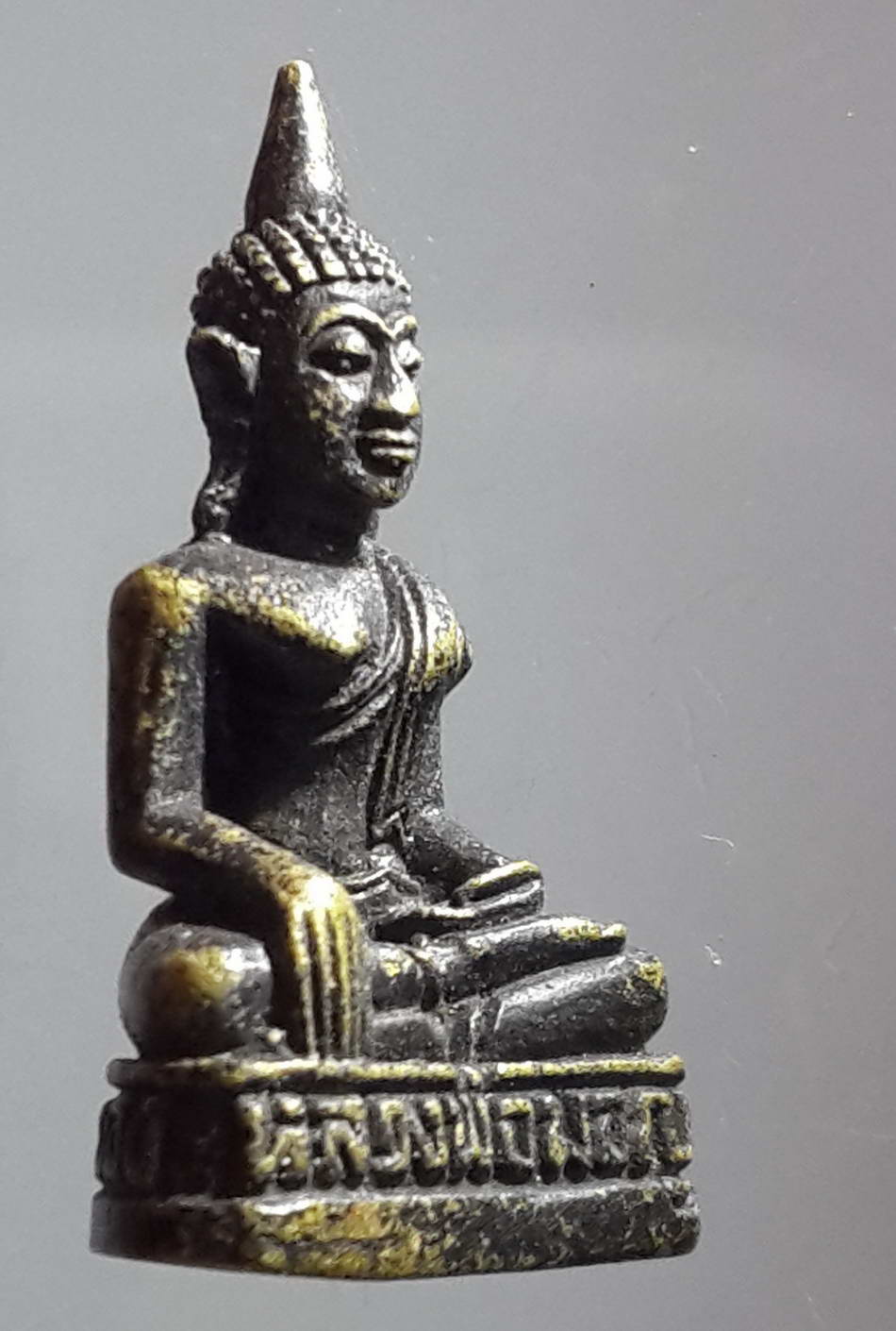 รหัสสินค้า พระกริ่ง พระหล่อ 243 รูปหล่ออุดกริ่ง หลวงพ่อมอญ วัดแกลงบน จังหวัดระยอง พระรายการนี้ให้เช่าบูชาแล้ว