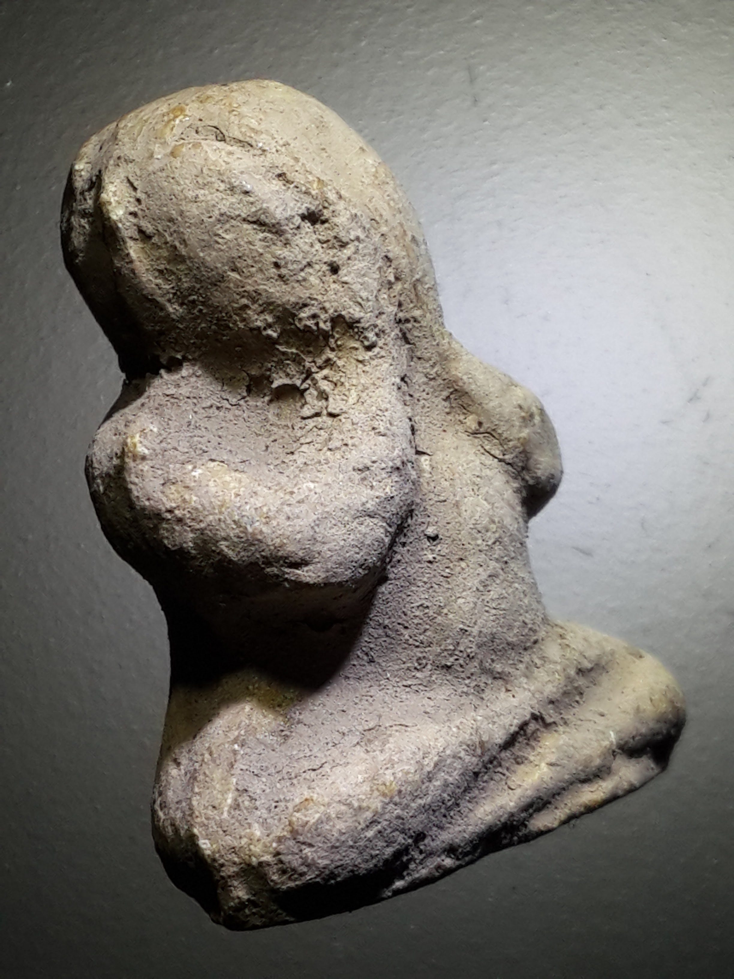 รหัสสินค้า นนทบุรี 005 พระปิดตาเนื้อผงลงกรุ หลวงปู่เอี่ยม วัดสะพานสูง จ.นนทบุรี พระรายการนี้ให้เช่าบูชาแล้ว