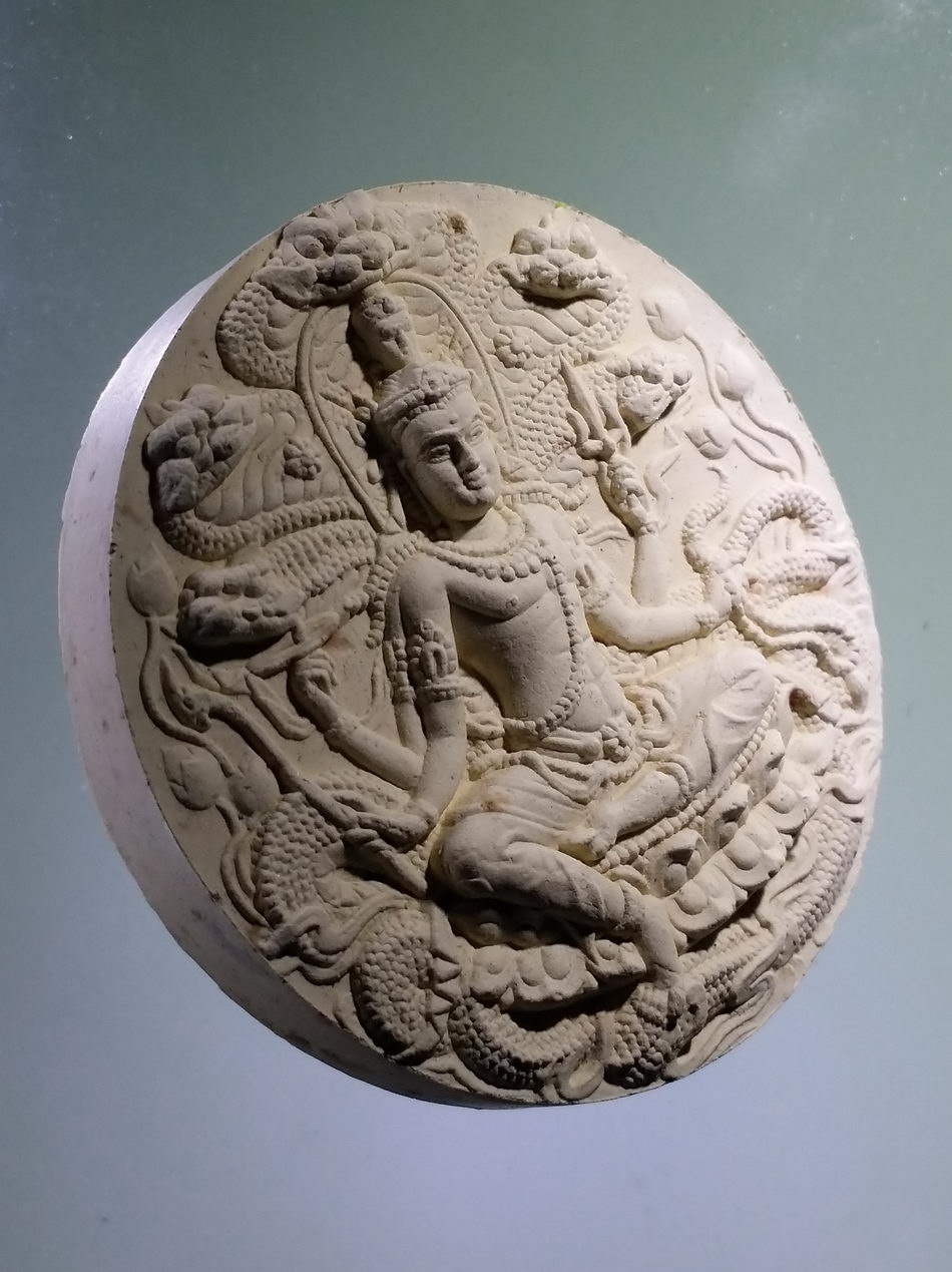 รหัสสินค้า จตุคามรามเทพ 414 จตุคามรามเทพ รุ่นมหาปาฏิหาริย์มั่งมีทรัพย์ เนื้อว่านขาว ขนาด 5.6 cm จตุคามรามเทพ รุ่น มหาปาฎิหารย์มั่งมีทรัพย์ ปีพ.ศ. 2550