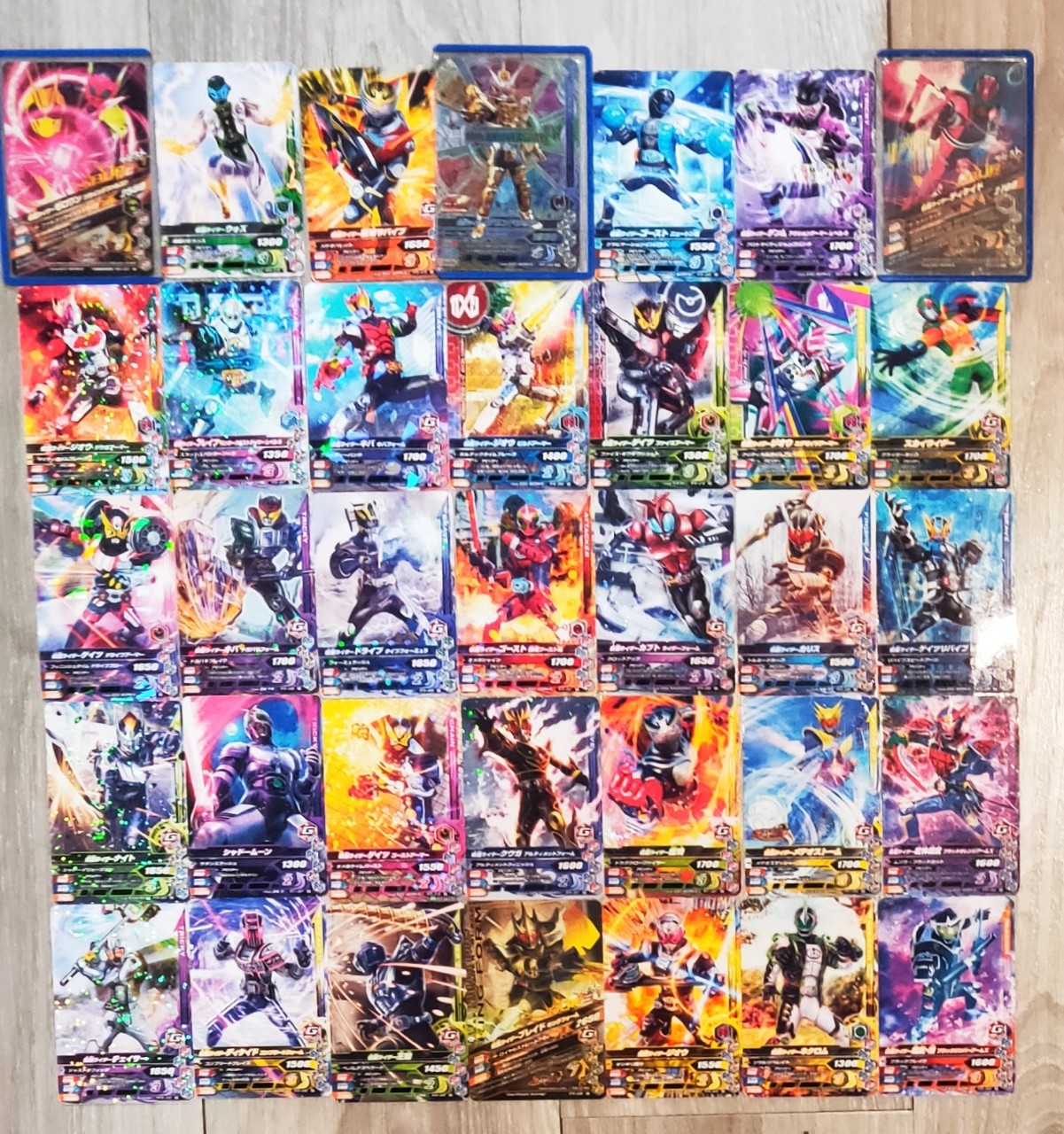 Ganbaride การ์ดไรเดอร์เล่นกับตู้เกมรุ่นใหม่ สุ่ม 35 มีใบหายาก