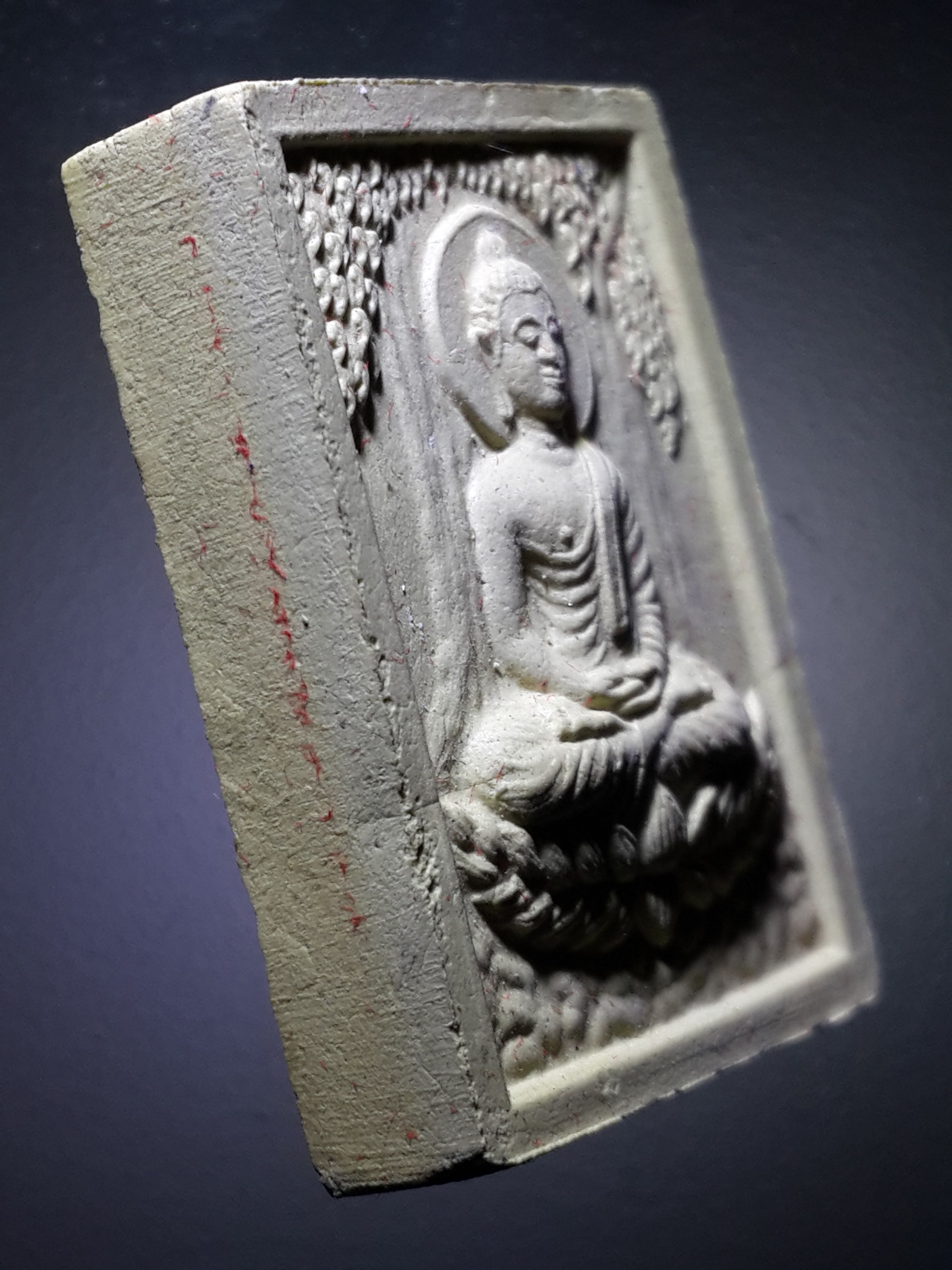 รหัสสินค้า พระมีกล่อง 214 พระพุทธเจ้ามหาศาสดาโลก ปางตรัสรู้ บรมโพธิญาณ ปั๊มตรายางมหัศจรรย์มหาพุทธานุภาพ พระรายการนี้ให้เช่าบูชาเเล้ว