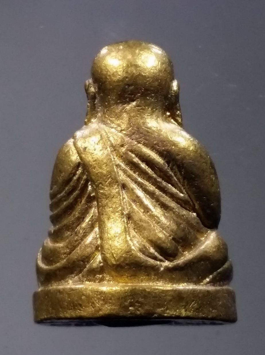 รหัสสินค้า พระมีกล่อง 3763 รูปหล่อเนื้อทองทิพย์ หลวงพ่อเงิน วัดบางคลาน จังหวัดพิจิตร ที่ระลึกสร้างพุทธอุทยาน และ ทอดผ้าป่ามหากุศล พุทธาภิเษก ปี 2553