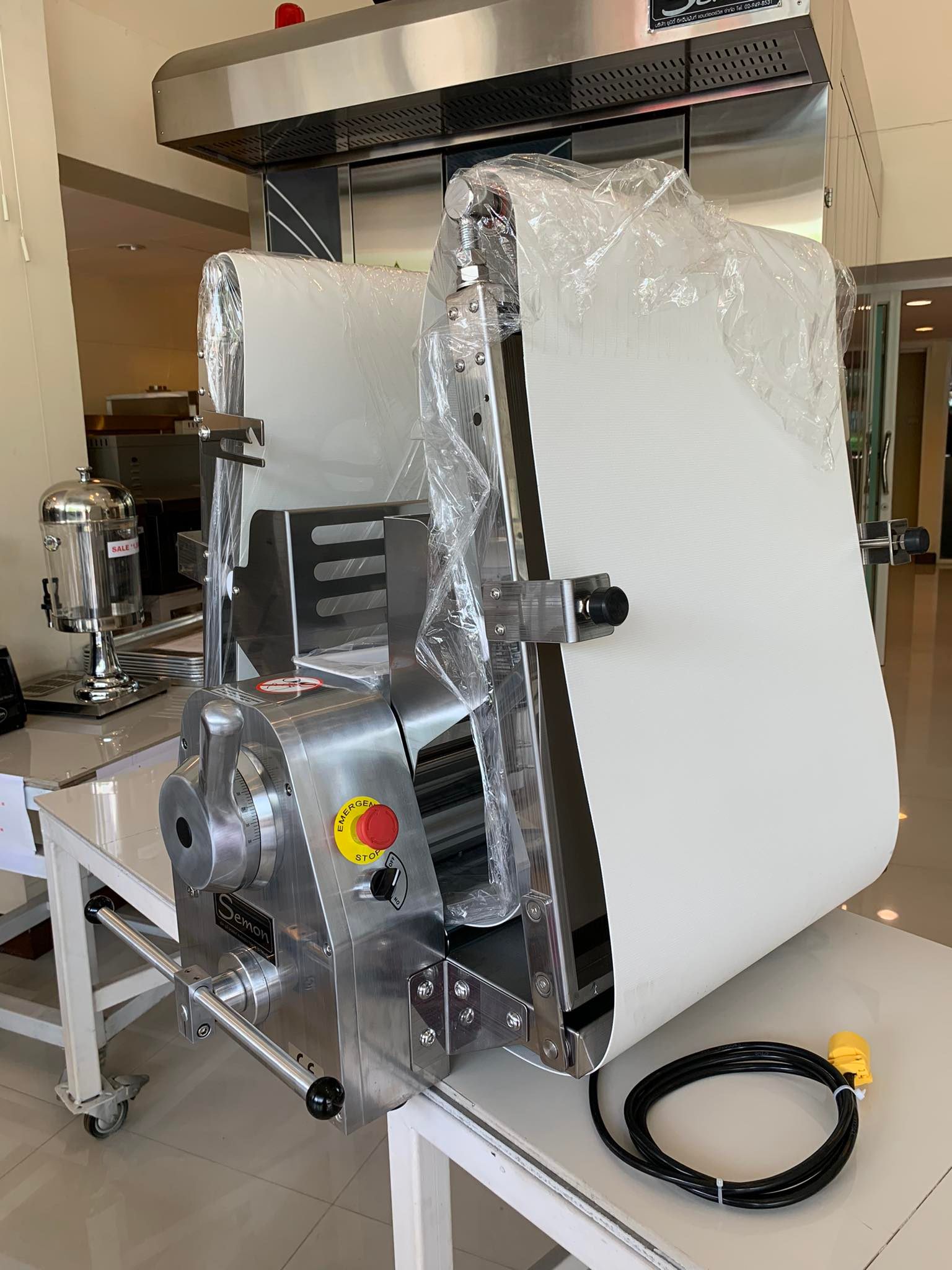 เครื่องรีดแป้งแบบตั้งโต๊ะ Si-ST8T Semon