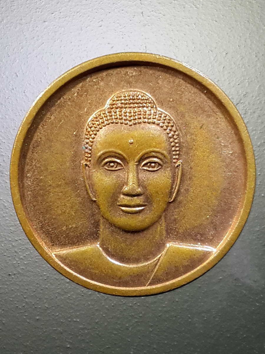 รหัสสินค้า เหรียญพระพุทธ 2565 เหรียญกลมเล็กพระธรรมกาย วัดพระธรรมกาย สร้างปี 2553 พระรายการนี้ให้เช่าบูชาแล้ว