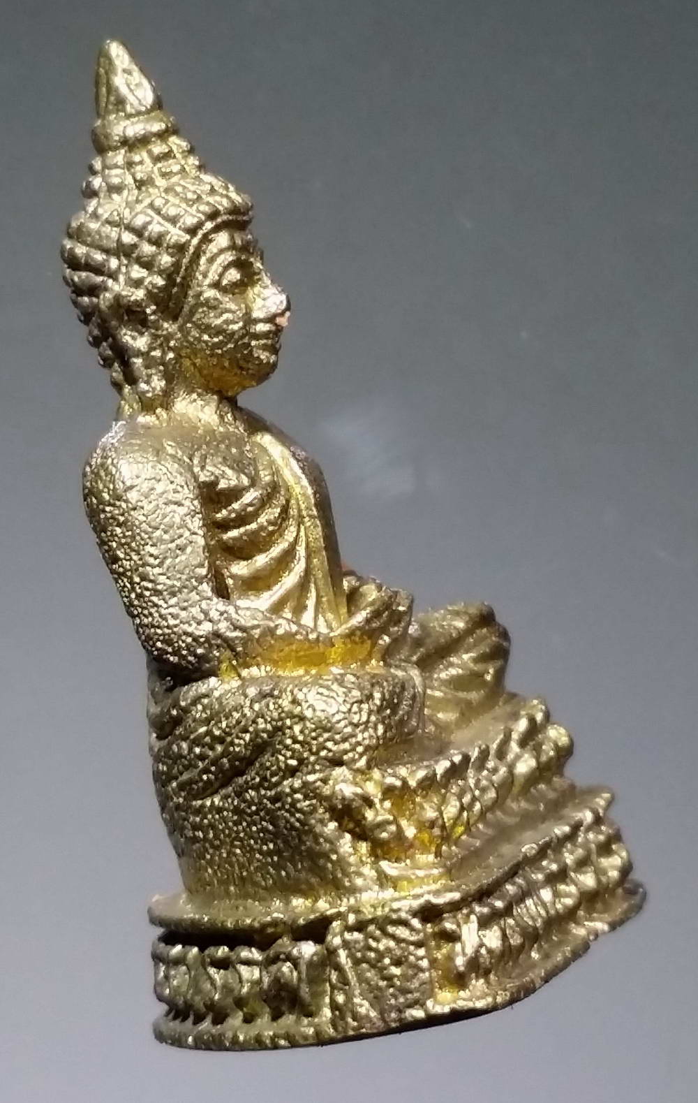 รหัสสินค้า พระมีกล่อง 187 รูปหล่อหลวงพ่อรุ่งเรือง วัดพิกุล อำเภอชุมแสง จังหวัดนครสวรรค์ รุ่นมหาลาภรุ่งเรืองเงินทอง พระรายการนี้ให้เช่าบูชาแล้ว*