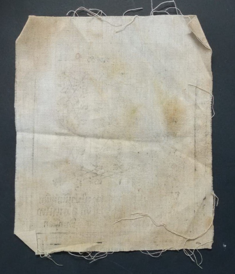 รหัสสินค้า ผ้ายันต์สำนักต่างๆ 004 ผ้ายันต์เกราะเพชรตำรับหลวงปู่ปาน วัดบางนมโค สร้างโดยฤาษีลิงขาว หลวงปู่ช่อ วัดฤกษ์บุญมี จังหวัดสุพรรณบุรี ซึ่งในสมัยนั้น ท่านจำวัดอยู่ที่วัดท่าราม อำเภอวัดโบสถ์ จังหวัดพิษณุโลก ผ้ายันต์รายการนี้ให้เช่าบูชาแล้ว