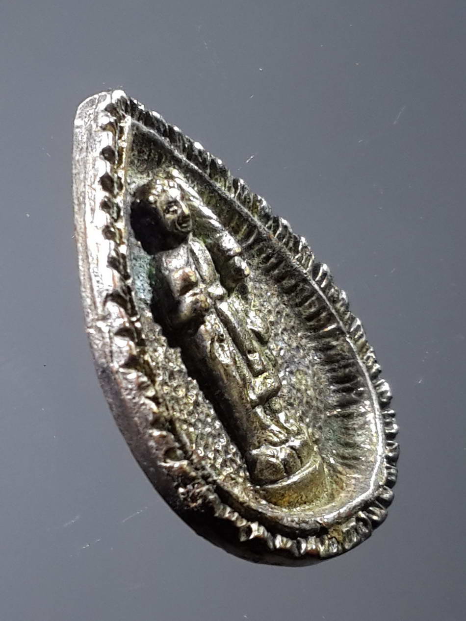 รหัสสินค้า พระกริ่ง พระหล่อ 182 เหรียญหล่อก็ไหลนิกเกิล พระสิวลี รุ่นรวยเพิ่มพูน วัดพุน้อย พระรายการนี้ให้เช่าบูชาแล้ว