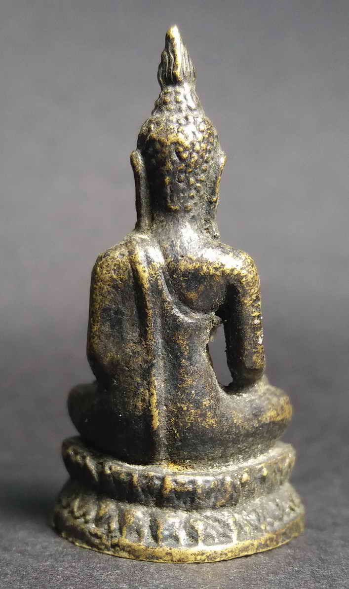 รหัสสินค้า พระไม่ทราบที่ 029 รูปหล่อพระพุทธนั่งฐานบัว ปางมารวิชัย ไม่ทราบที่