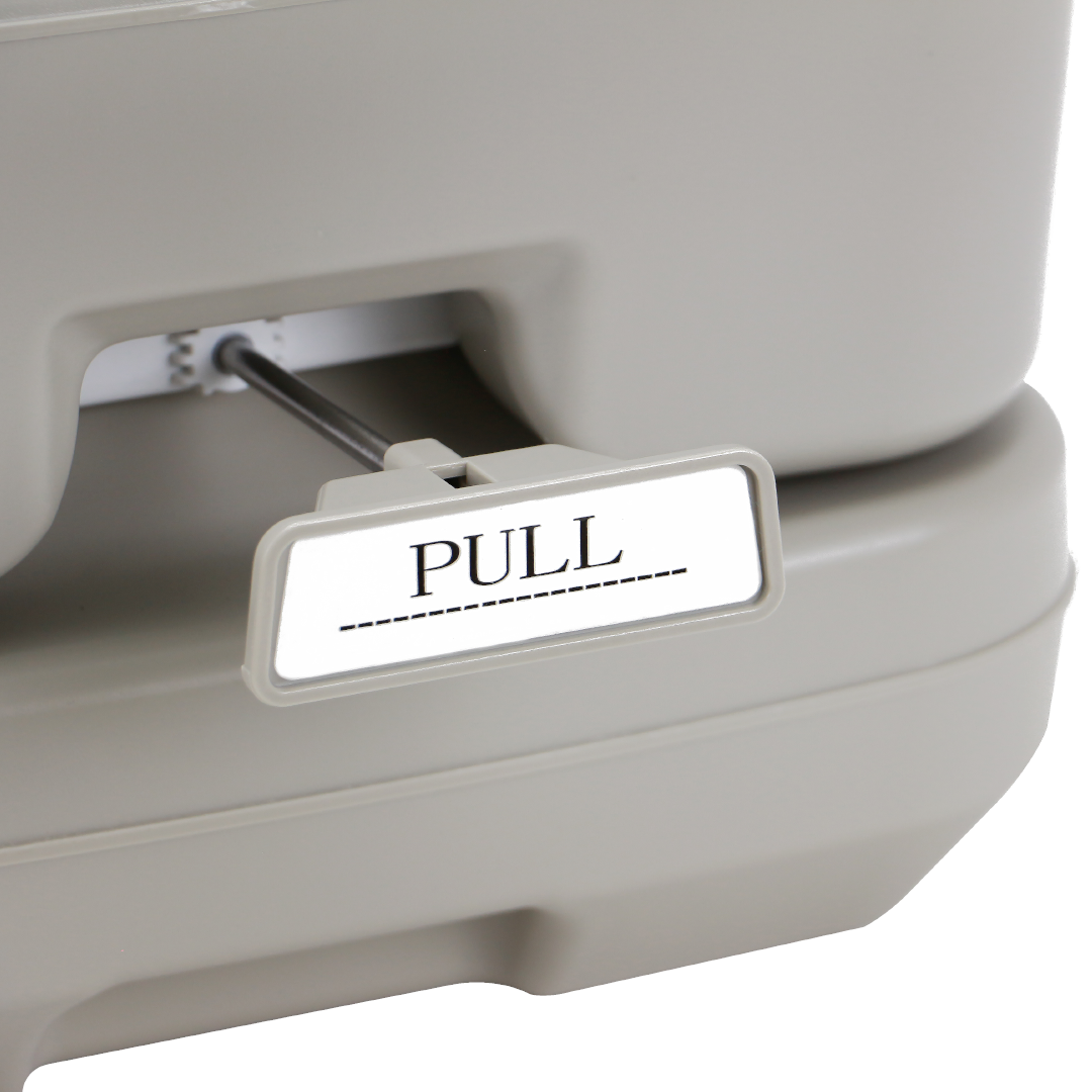 สุขาเคลื่อนที่ รุ่น P.4 ฝารองนั่งแบบวงกลม ความจุน้ำสะอาด 10 ลิตร ความจุของเสีย 10 ลิตร ฟรีสายฉีดชำระ