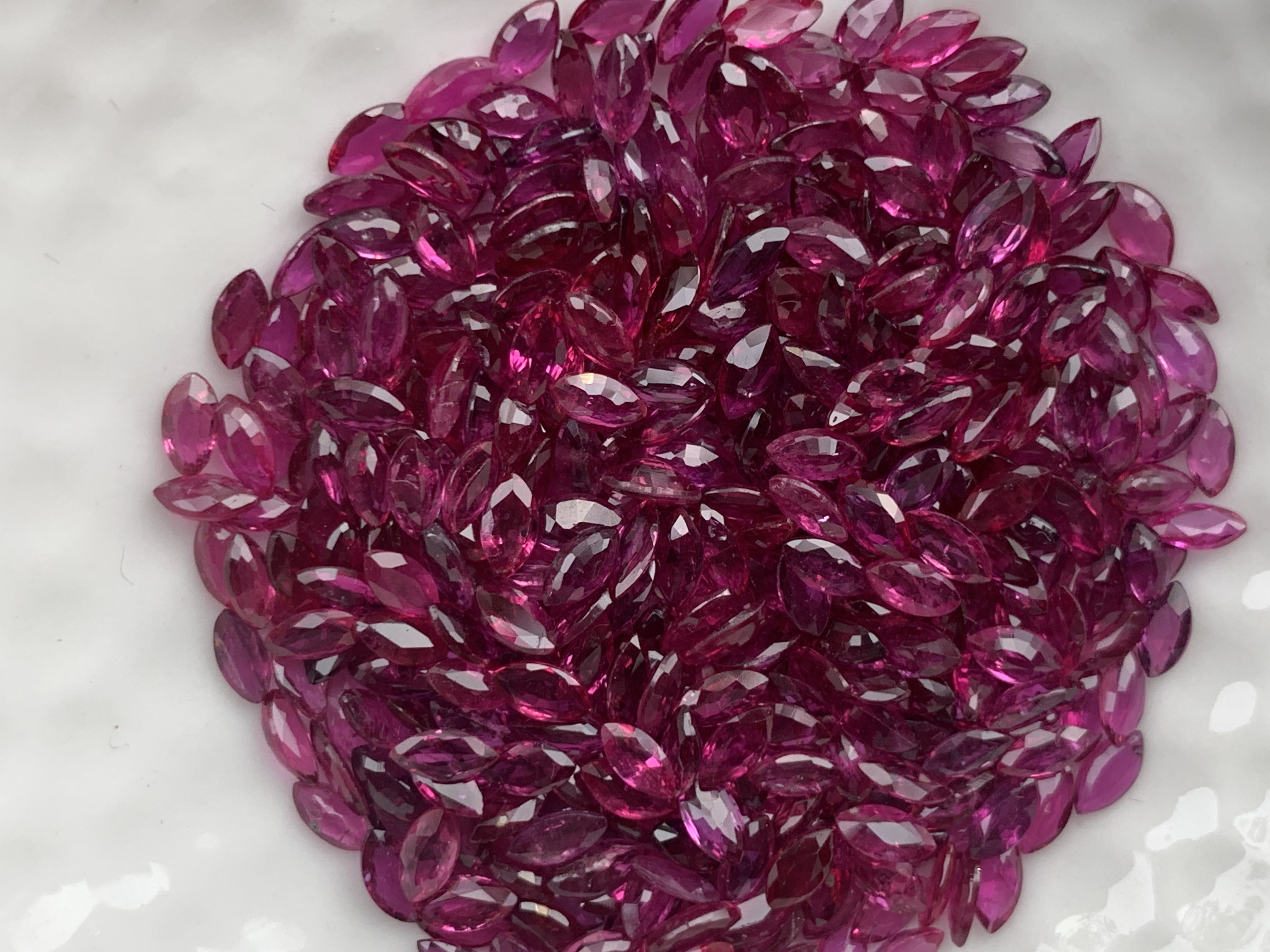 ทับทิมสยามมาคี 4X2 มม. 1 กะรัต