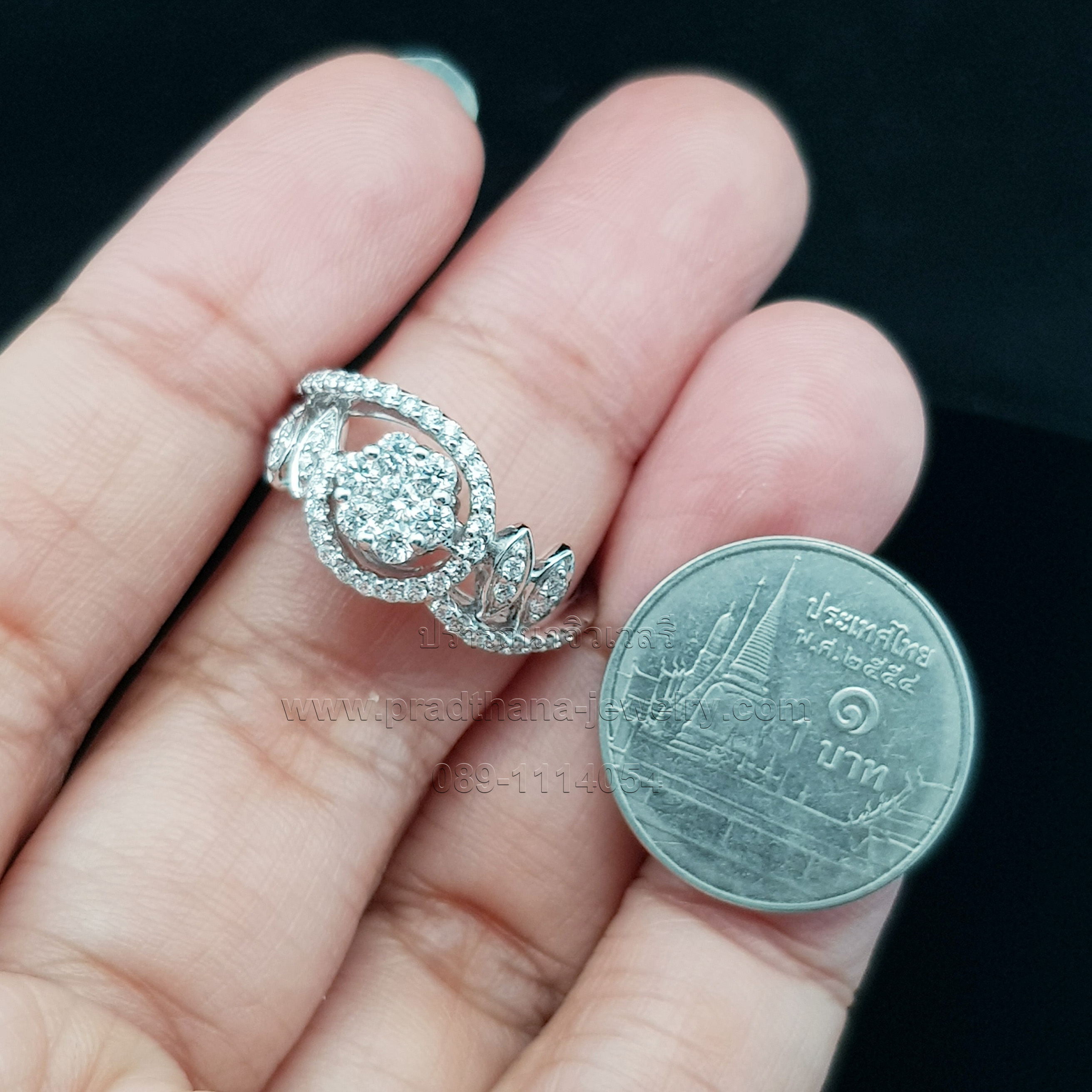 แหวนเพชรลายเถาดอกไม้