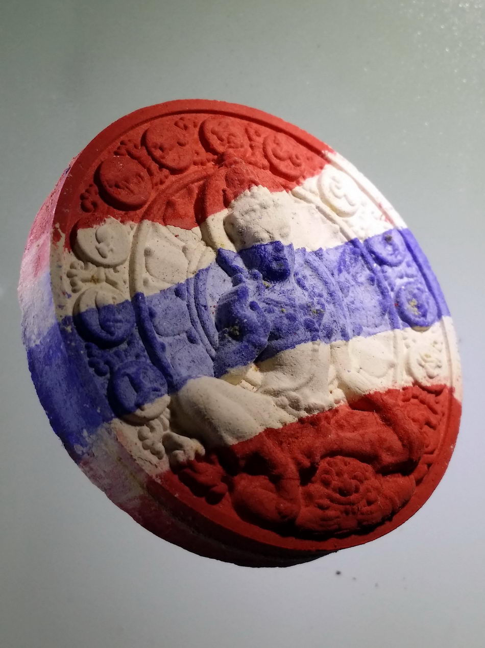 รหัสสินค้า จตุคามรามเทพ 738 พระเทวราชโพธิสัตว์จตุคามรามเทพ - พระพิฆเณศวรเทพเจ้าแห่งความสำเร็จ รุ่นมงคลทรัพย์แสนล้าน เนื้อว่านลายธงชาติไทย