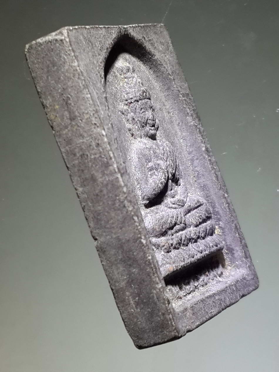 รหัสสินค้า พระไม่ทราบที่ 296 พระภรตมุนี ฤาษีบรมครู เนื้อผงใบลานหลังเรียบ ไม่ทราบที่