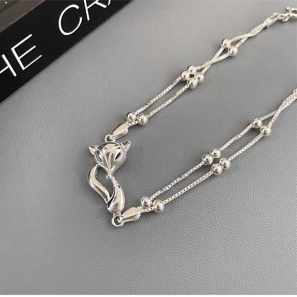 สร้อยข้อมือลูกจิ้งจอก ของซางจื้อ Hidden Love แอบรักให้เธอรู้