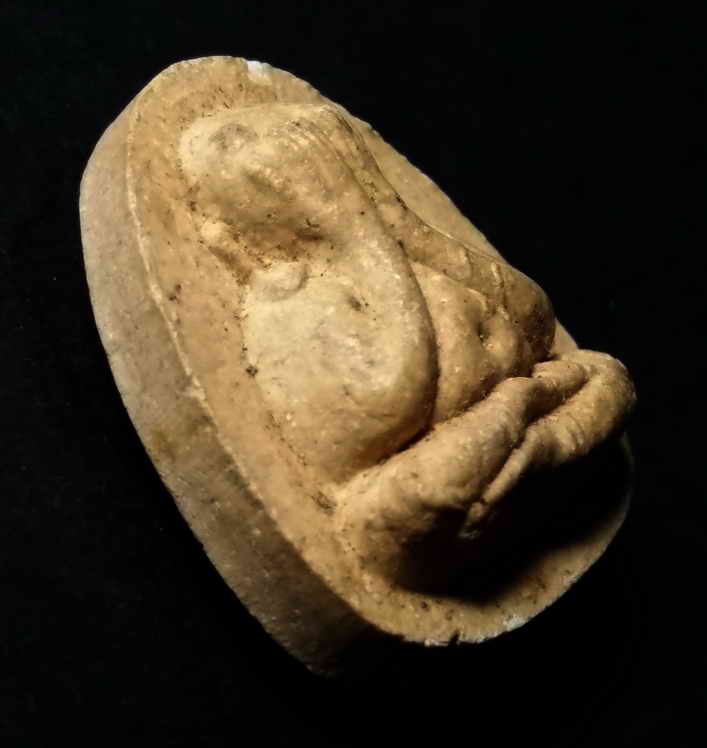 รหัสสินค้า พระปิดตา ทั่วไป 021 พระปิดตาเนื้อผงหลวงพ่อคูณ วัดบ้านไร่ อำเภอด่านขุนทด จังหวัดนครราชสีมา หลังยันต์นะ ยอดอุณาโลม