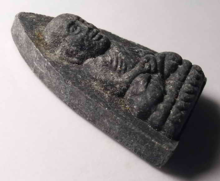 รหัสสินค้า หลวงปู่ทวด วัดต่างๆ 044 หลวงปู่ทวดเนื้อว่าน วัดช้างให้ จังหวัดปัตตานี หลังยันต์นะเฉลียวเพชร ไม่ทราบปีที่สร้าง