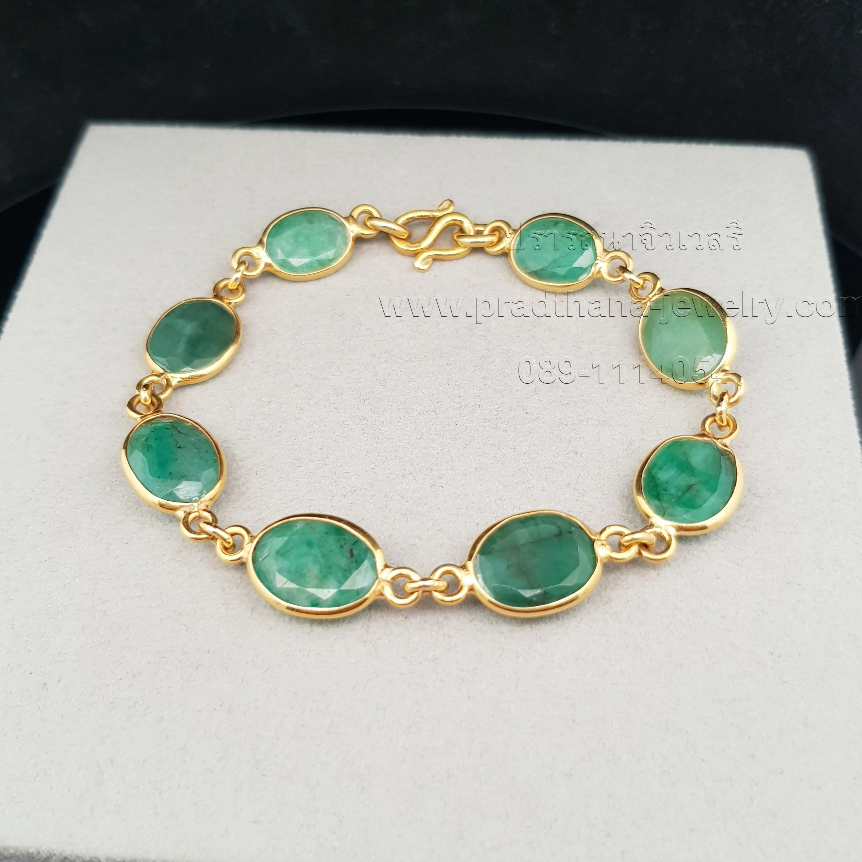 สร้อยข้อมมือมรกตรอบเส้น