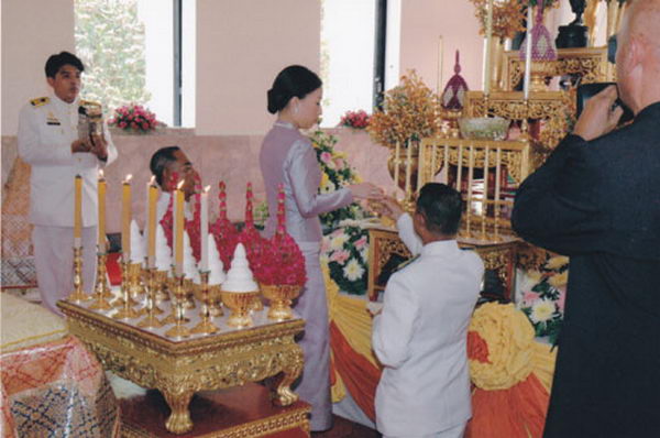 รหัสสินค้า พระมหากษัตริย์ และบุคคลสำคัญ 352 เหรียญที่ระลึก ทรงยินดี ในหลวงรัชกาลที่ ๙ เนื้อทองแดง วัดศรีสุดารามวรวิหาร กรุงเทพ