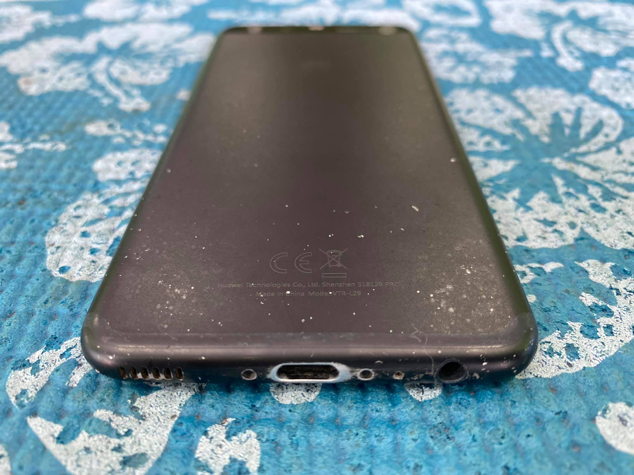 ( SOLD OUT ) Huawei P10