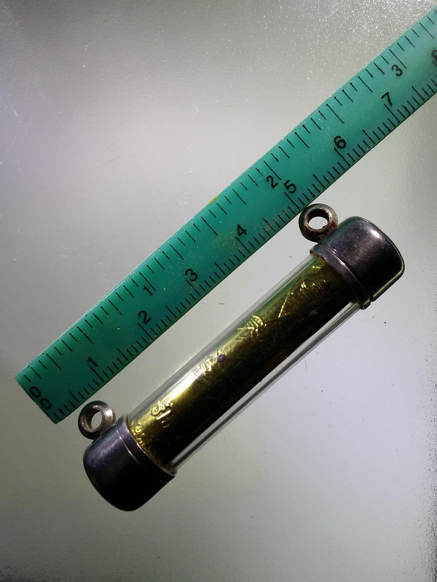 รหัสสินค้า เครื่องราง ล็อตเก็ต ภาพถ่าย 174 ตะกรุดทองฝาบาตรปั๊ม ไม่ทราบสำนัก พร้อมหลอดใส่ตะกรุด