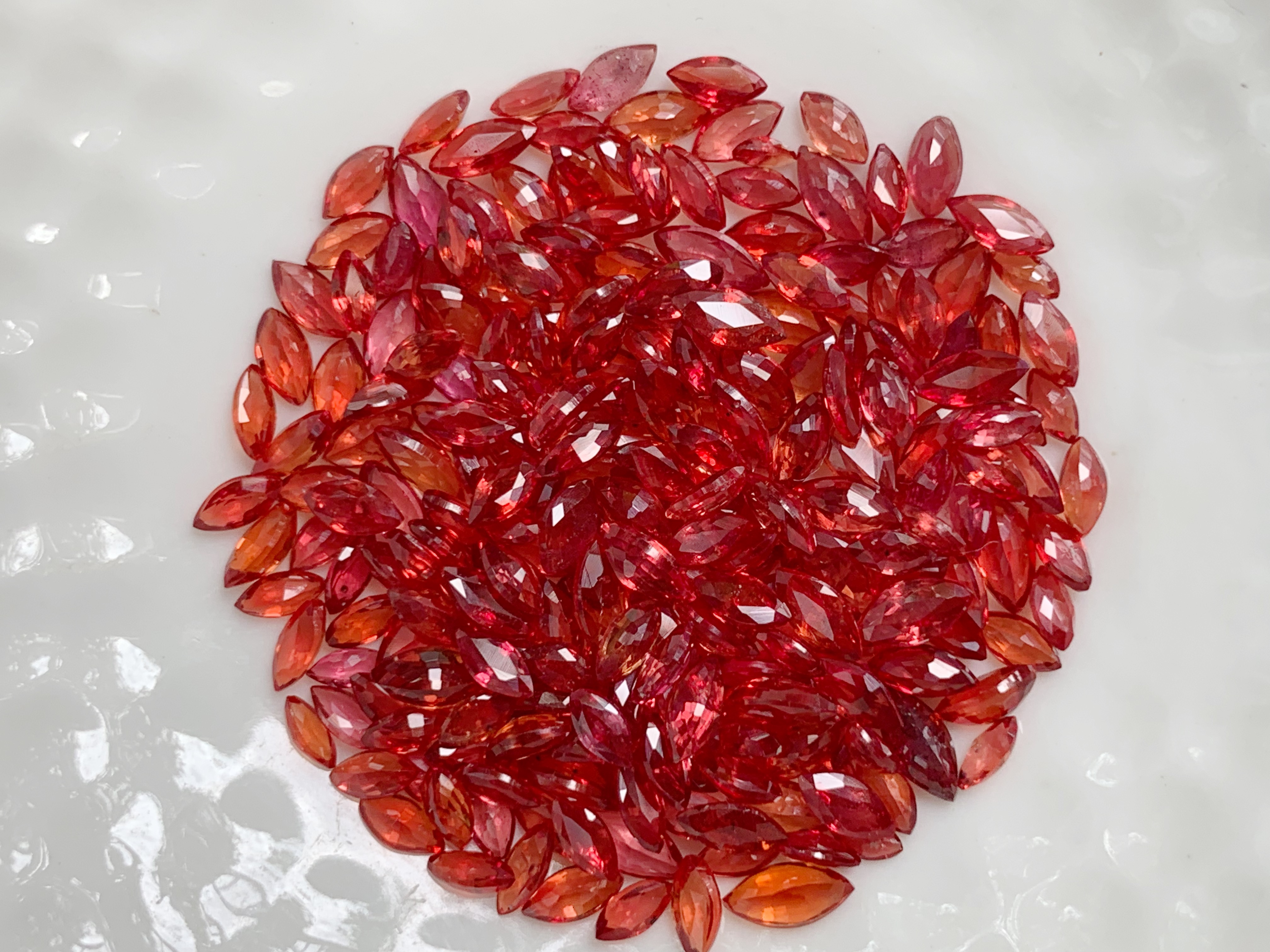 บุษราคัมมาคี 4X2 มม. 1 กะรัต