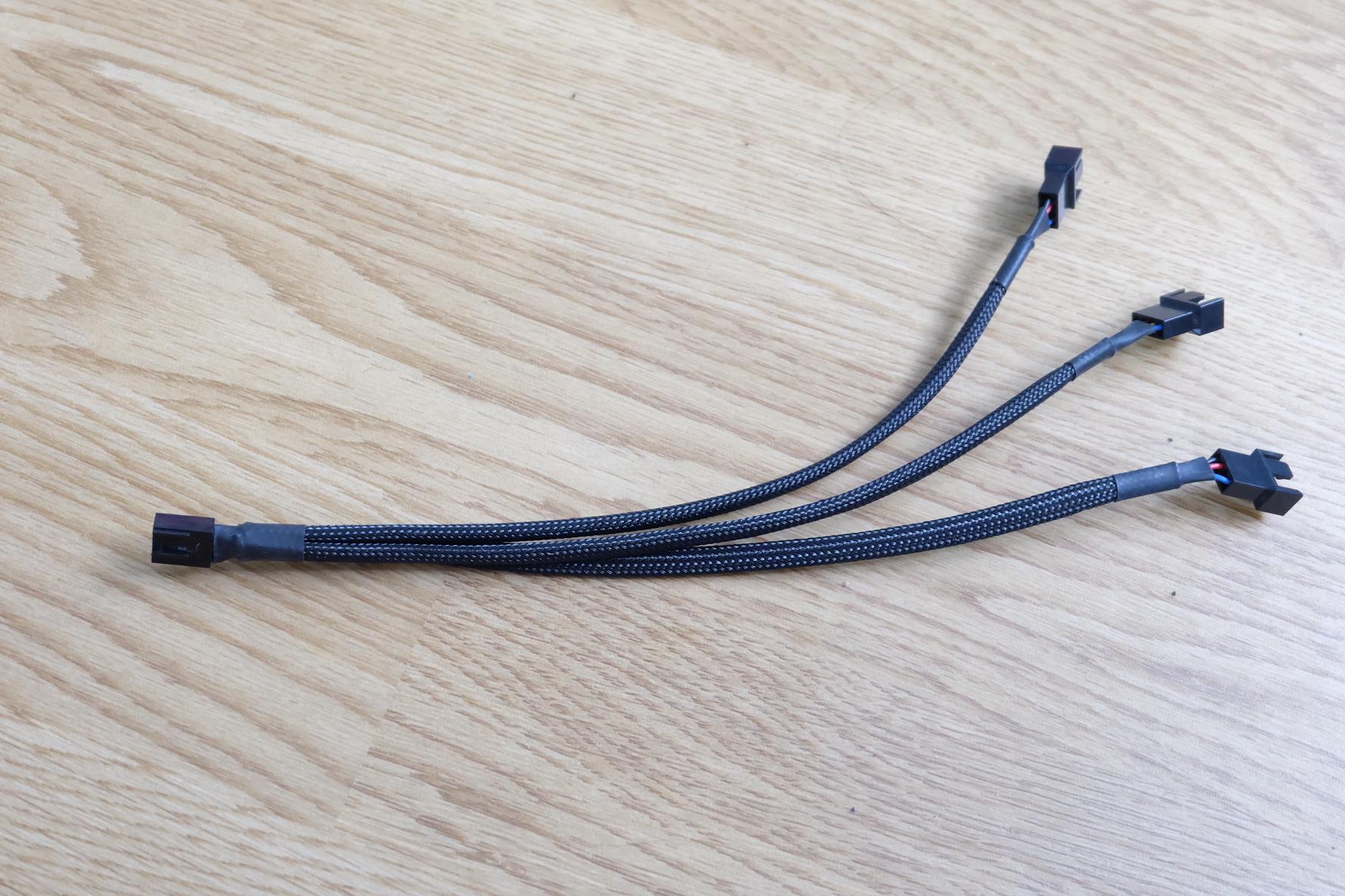 สายY พัดลม4Pin สำหรับต่อแยกพัดลม สายถัก 3หัว