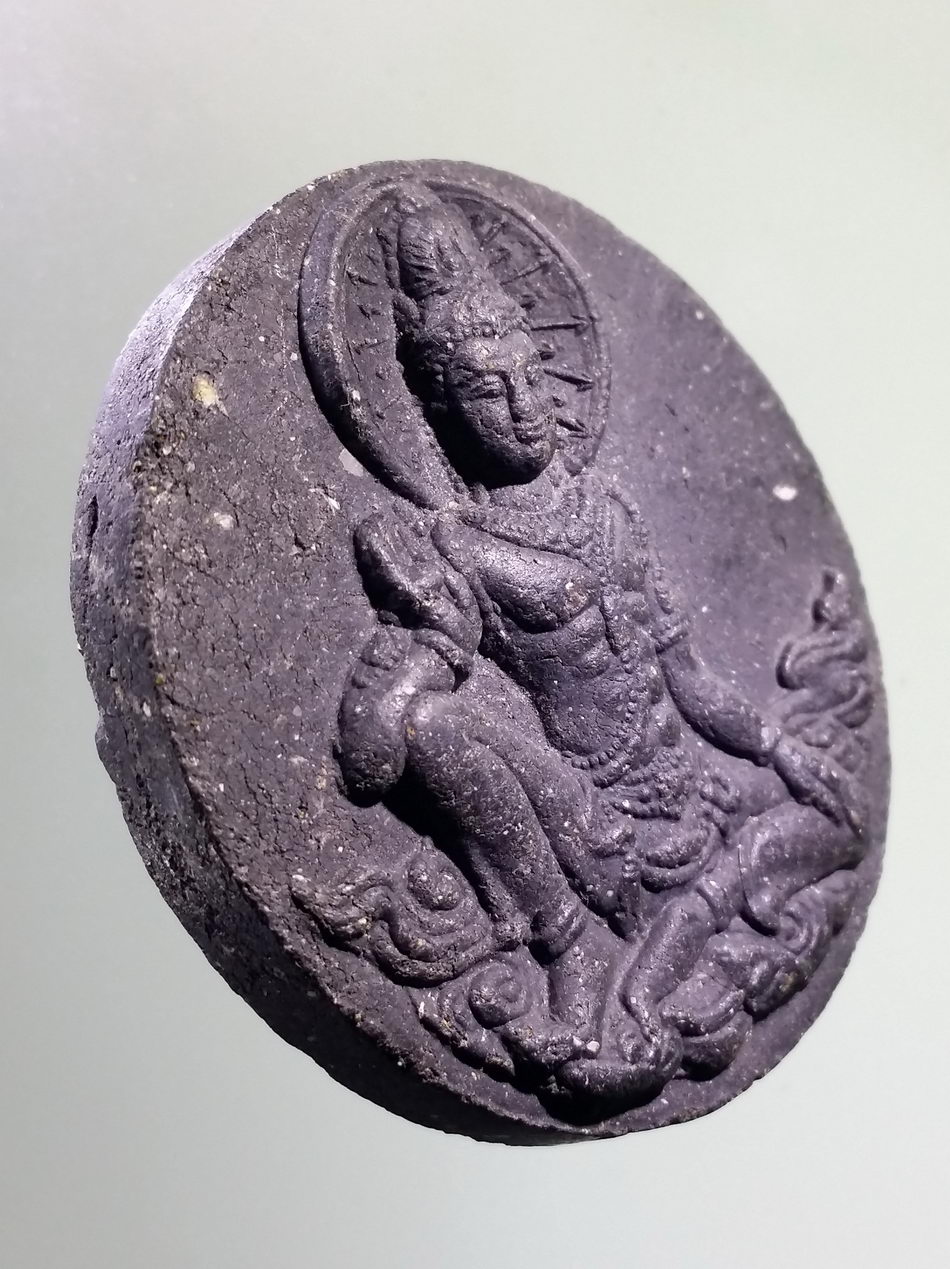 รหัสสินค้า จตุคามรามเทพ 330 พระเทวราชโพธิสัตว์จตุคามรามเทพ เนื้อว่านกากยายักษ์ วัดโพธิ์เผือก ทุ่งมะขามหย่อง จังหวัดอยุธยา รุ่นมีเงินตลอดกาล ไม่มีกล่อง