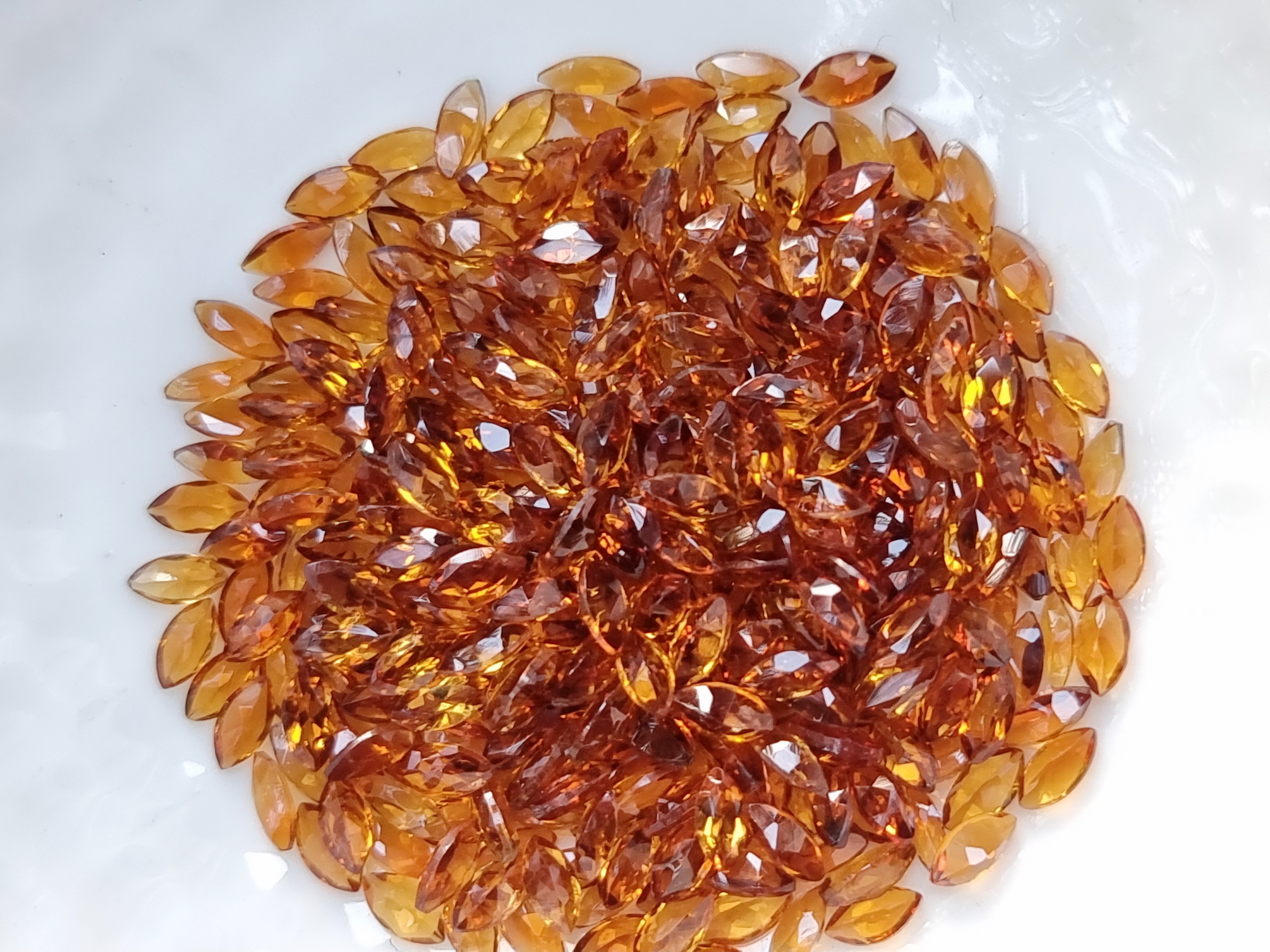 ซิทรินเข้มมาคี 4X2 มม. 5 กะรัต