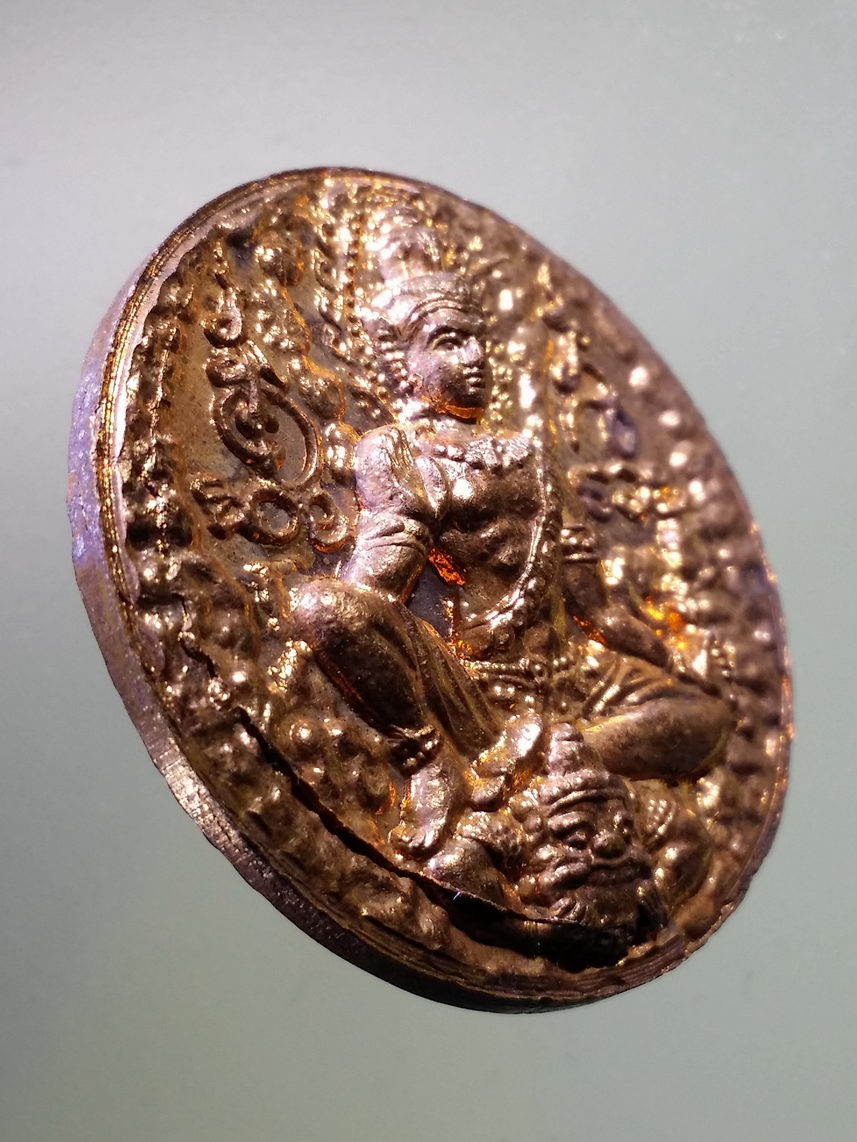 รหัสสินค้า จตุคามรามเทพ 105 จตุคามรามเทพ รุ่นเจ้าพิธี กึ่งศตวรรษ วัดคอหงษ์ อำเภอหาดใหญ่ จังหวัดสงขลา สร้างปี 2550 เนื้อทองแดง คณะศิษย์จัดสร้างถวาย พระครูสังฆรักษ์ปรานพ หลวงหนุ่ย เป็นเจ้าพิธี