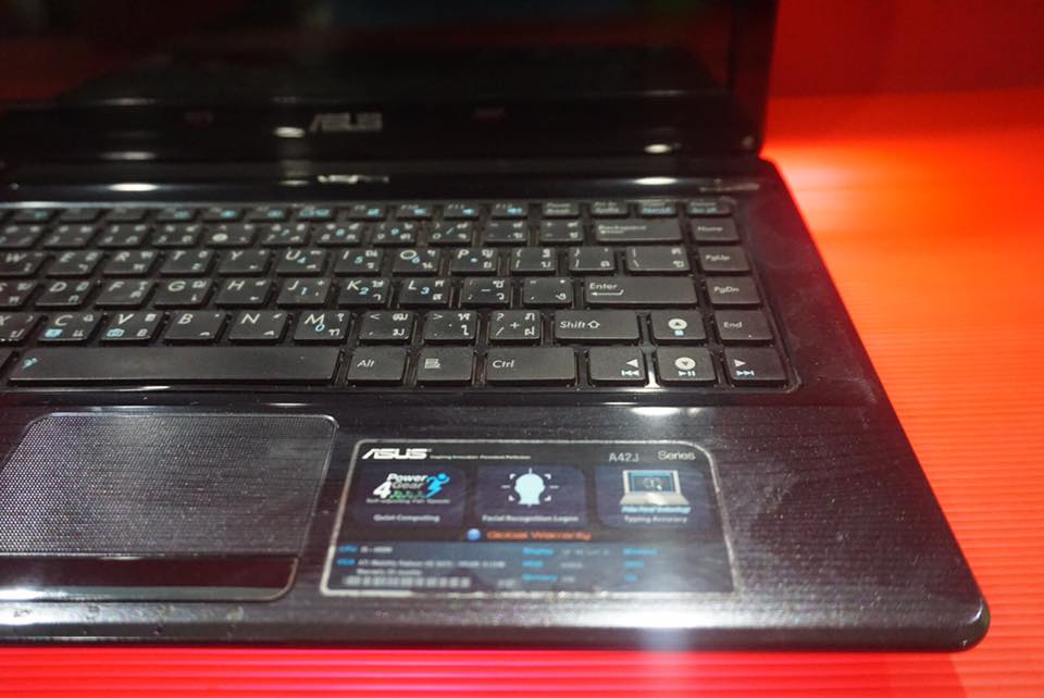 ( SOLD OUT ) ASUS A42JE-VX077D