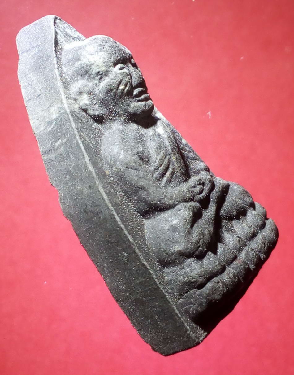 รหัสสินค้า หลวงปู่ทวด วัดต่างๆ 174 หลวงปู่ทวด วัดช้างให้ จ.ปัตตานี หลังตัวหนังสือนูน ไม่ทราบปี