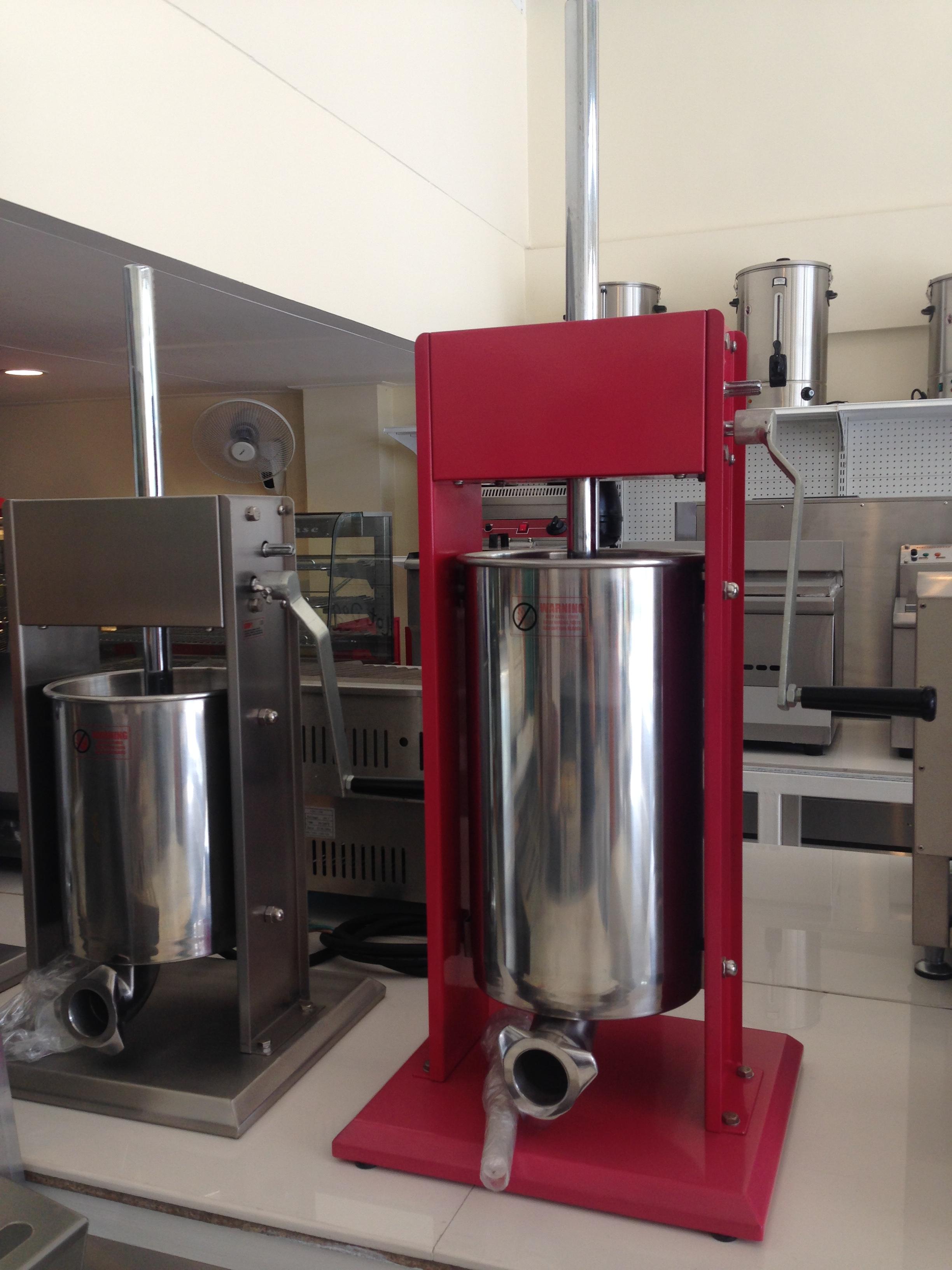 เครื่องอัดไส้กรอกมือหมุน 15 ลิตร Si-FS15