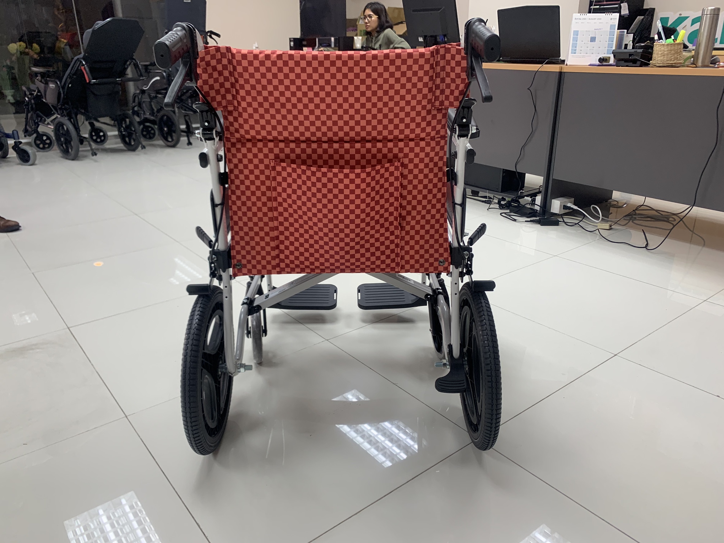 รถเข็นอลูมินัมอัลลอยด์โซม่า รุ่น SOMA 105 (SM-150.5 F16) (WheelChair SOMA 150.5 F16) น้ำหนักเบา พกพาสะดวก ของแท้ รับประกันศูนย์ไทย 1 ปี