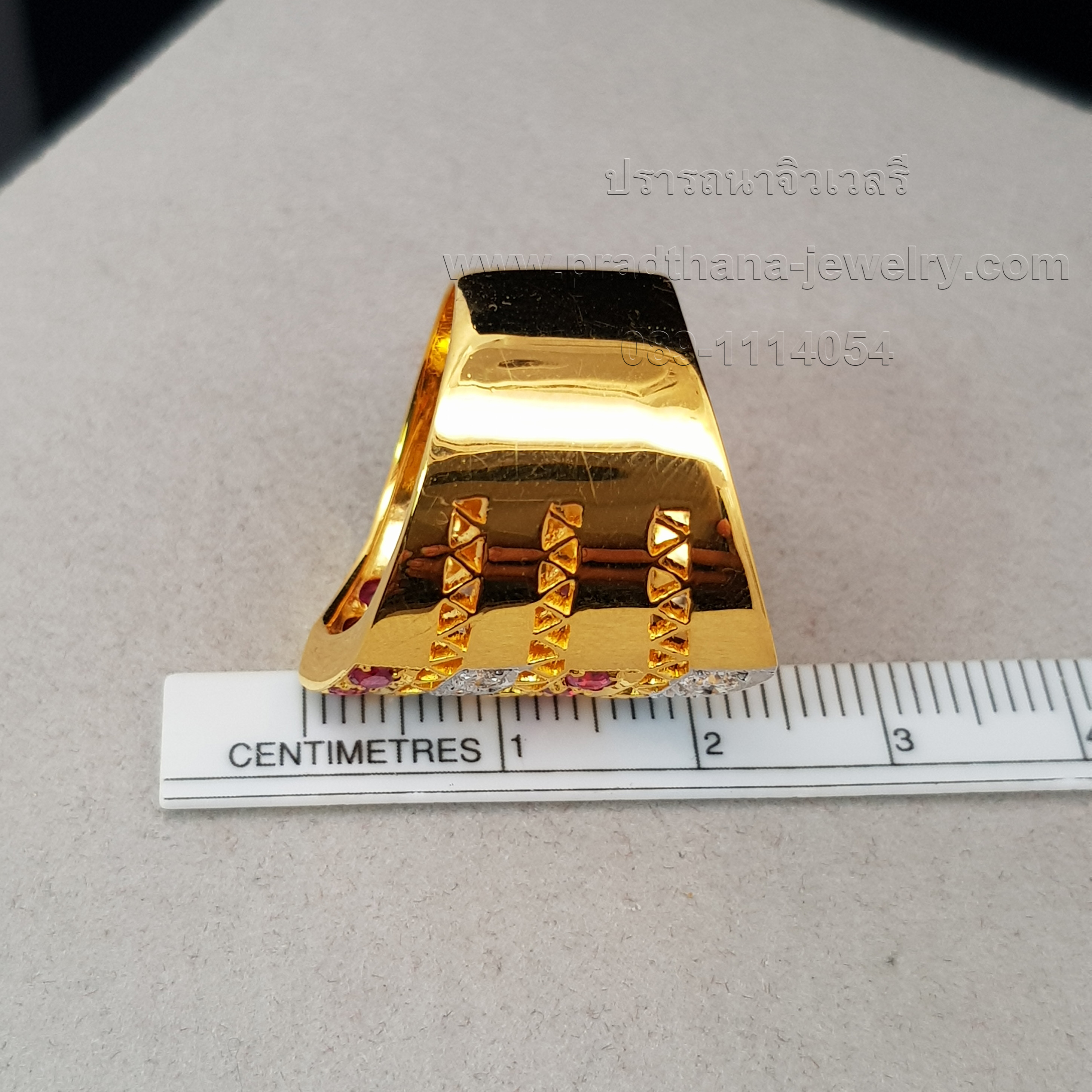 แหวนหน้ากว้างทับทิมสลับเพชร