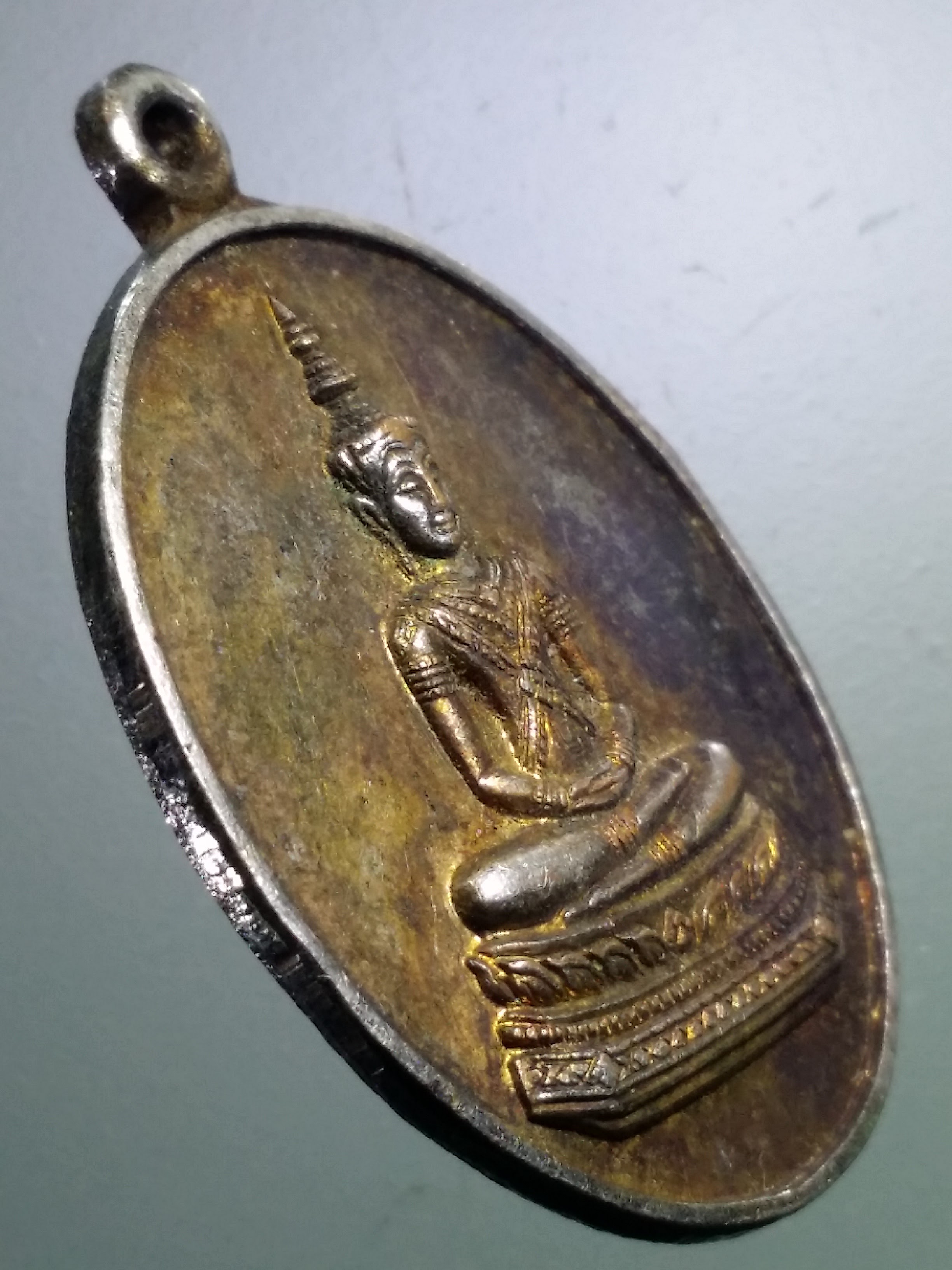 รหัสสินค้า เหรียญพระพุทธ 3909 เหรียญพระพุทธทรงเครื่องจักรพรรดิ วาสนะเวศน์ สร้างปี 2530