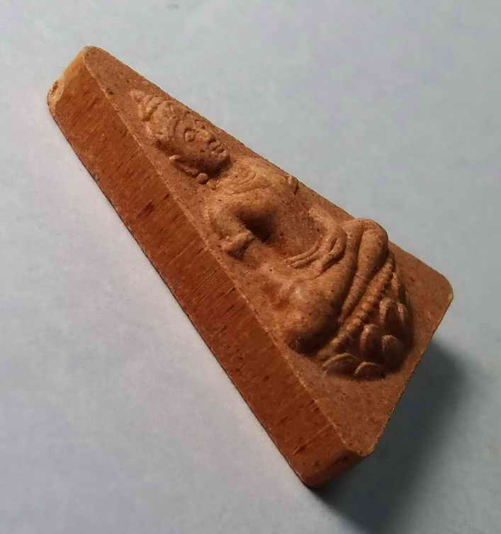 รหัสสินค้า พระเนื้อดิน เนื้อผง เนื้อว่าน 276 พระนางพญา สก.เนื้อผง สภาผู้แทนราษฎรจัดสร้างปี 2547