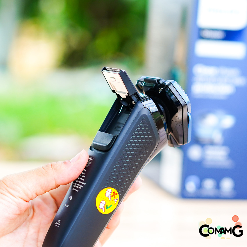 เครื่องโกนหนวด PHILIPS รุ่น S7783 ครื่องโกนหนวดไฟฟ้าเปียกและแห้ง สินค้าใหม่ รับประกัน2ปี ควบคุมผ่านAPPได้