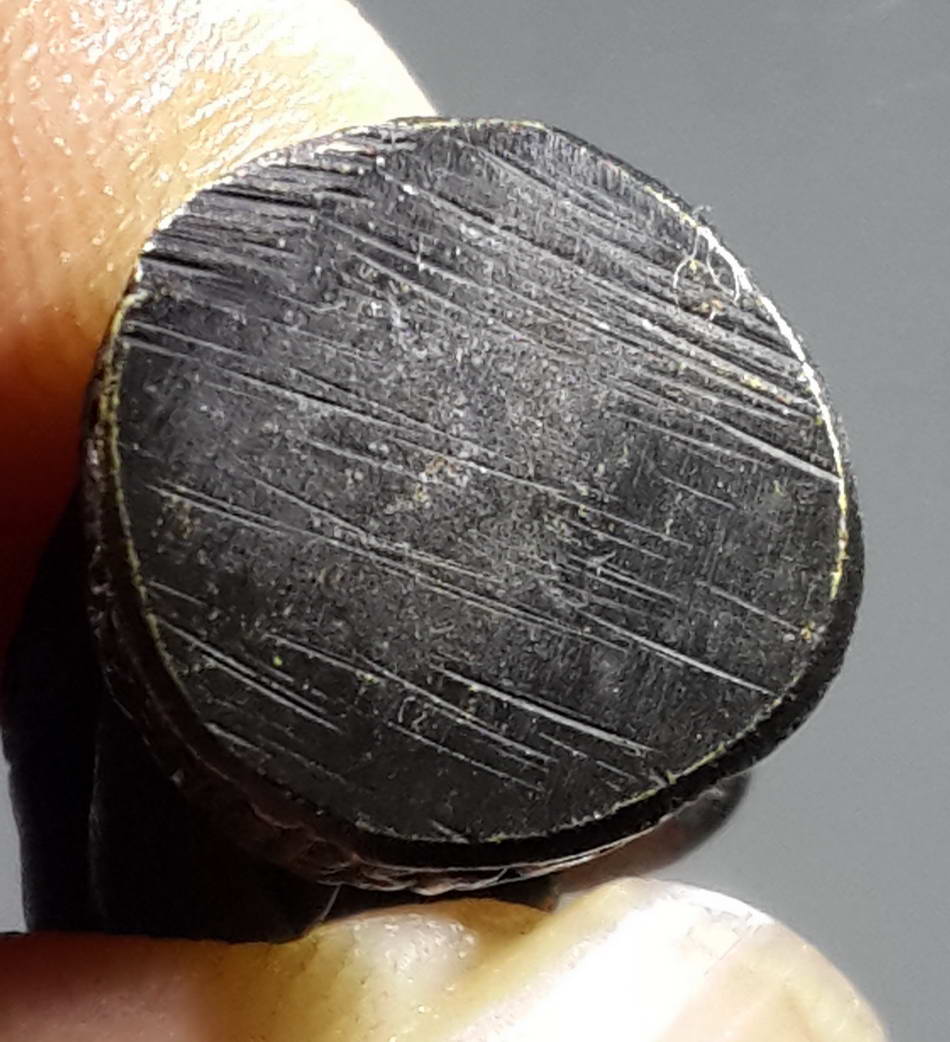 รหัสสินค้า พระกริ่ง พระหล่อ 275 รูปหล่อนั่งเอกลักษณ์ หลวงพ่อคูณ วัดบ้านไร่ อำเภอด่านขุนทด จังหวัดนครราชสีมา สร้างปี 2536