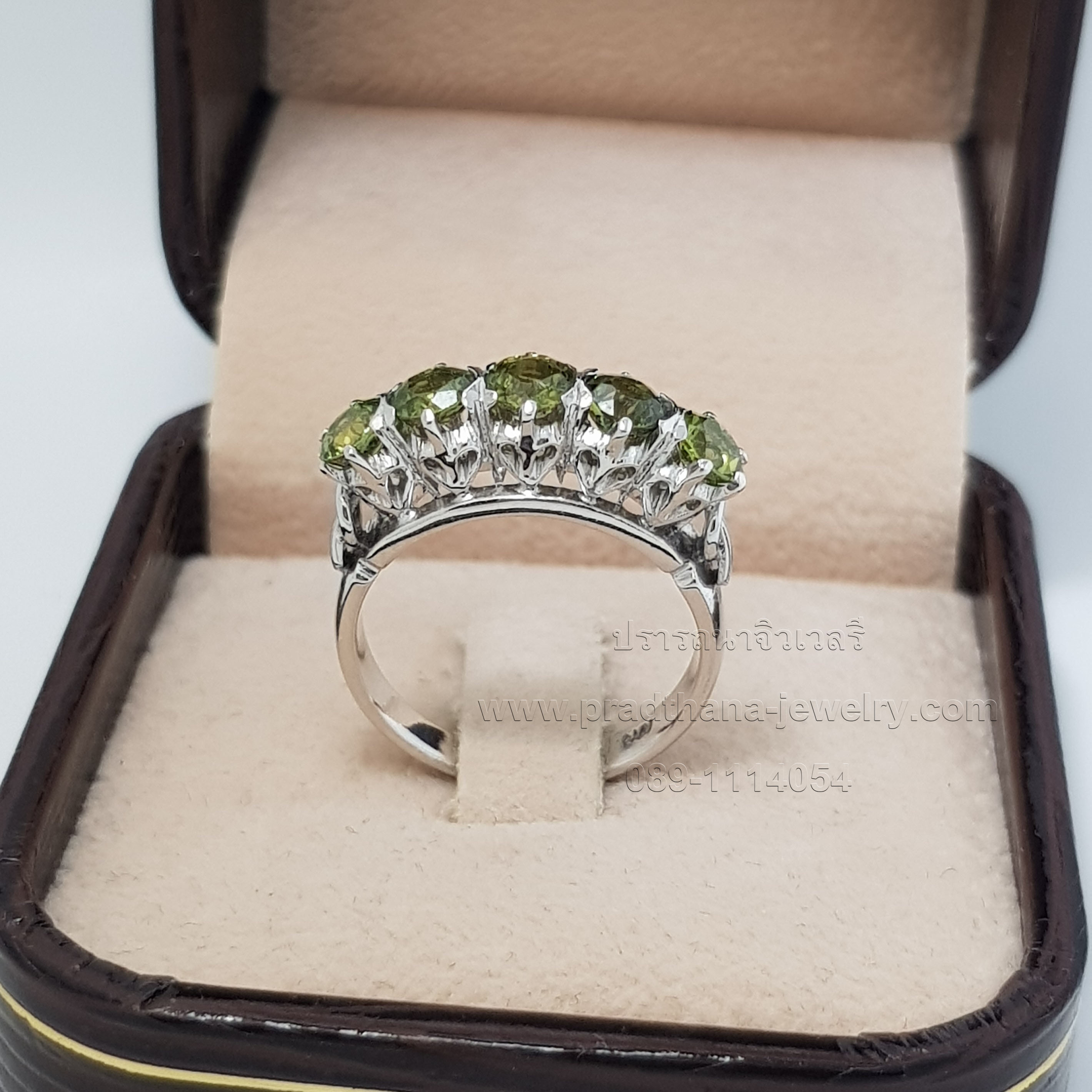 แหวนแถวเขียวส่อง **จองแล้ว**