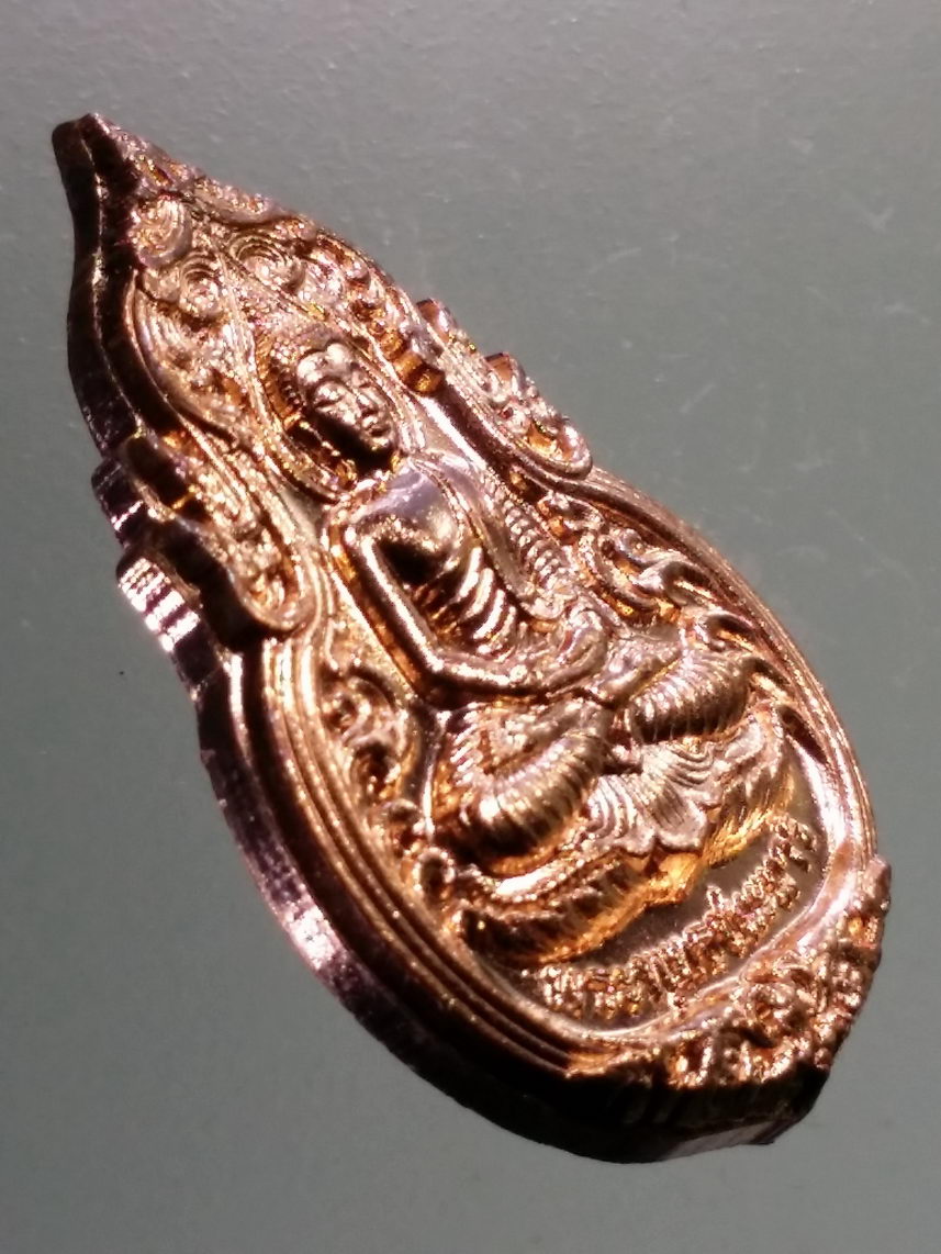 รหัสสินค้า พระมีกล่อง 093 เหรียญพระพุทธชนะมาร วัดราษฎร์ศรัทธาทำ โบสถ์มังกร จังหวัดนครสวรรค์ เนื้อทองแดง หมายเลข ๙๙